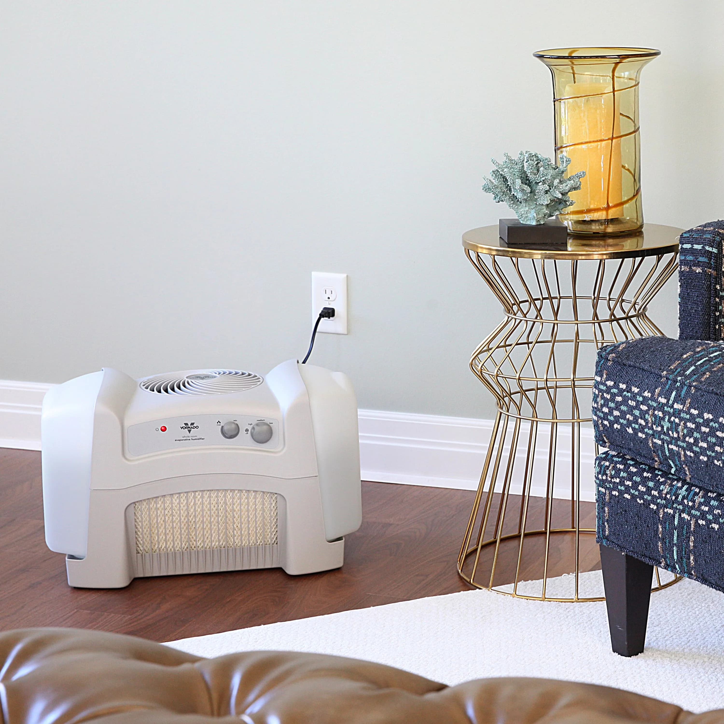 Stylish Humidifier with Automatic Moisture Control, Whole Room Evaporative - White for Large, Rooms Model B13E36