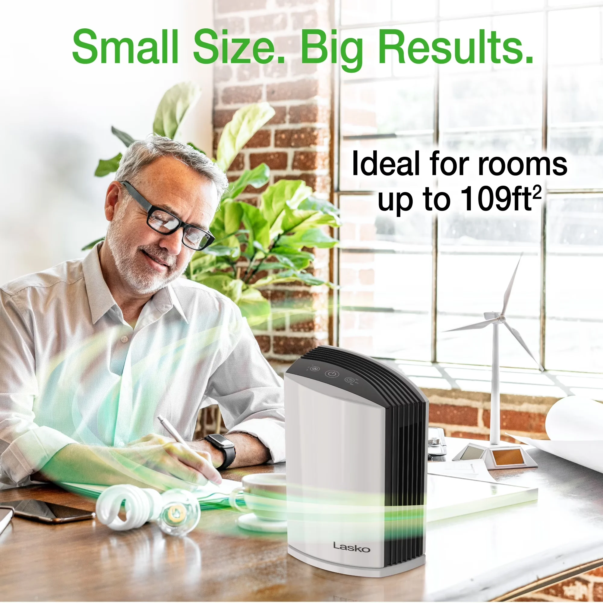 Air Purifier Modern with Automatic Shut-Off, Filter Change Indicator, 109 Sq. ft True HEPA Tabletop - Model AE6C82