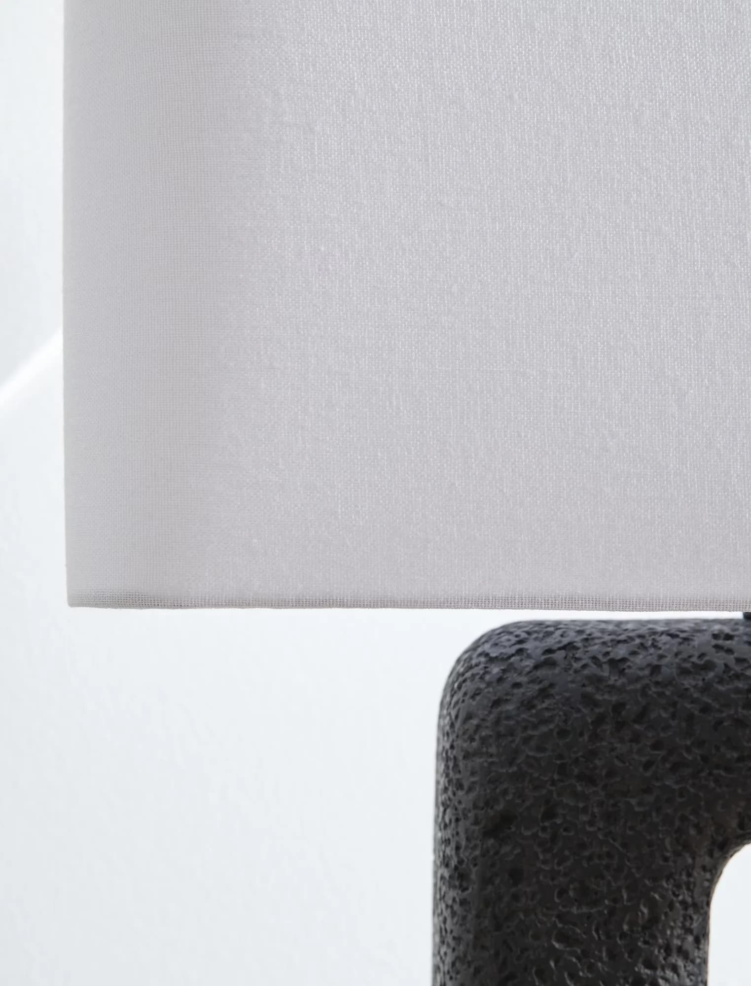 Table Lamp Innovative with Incandescent, Accent Lamps, Energy Efficient - Black Resin Model 6A4B04