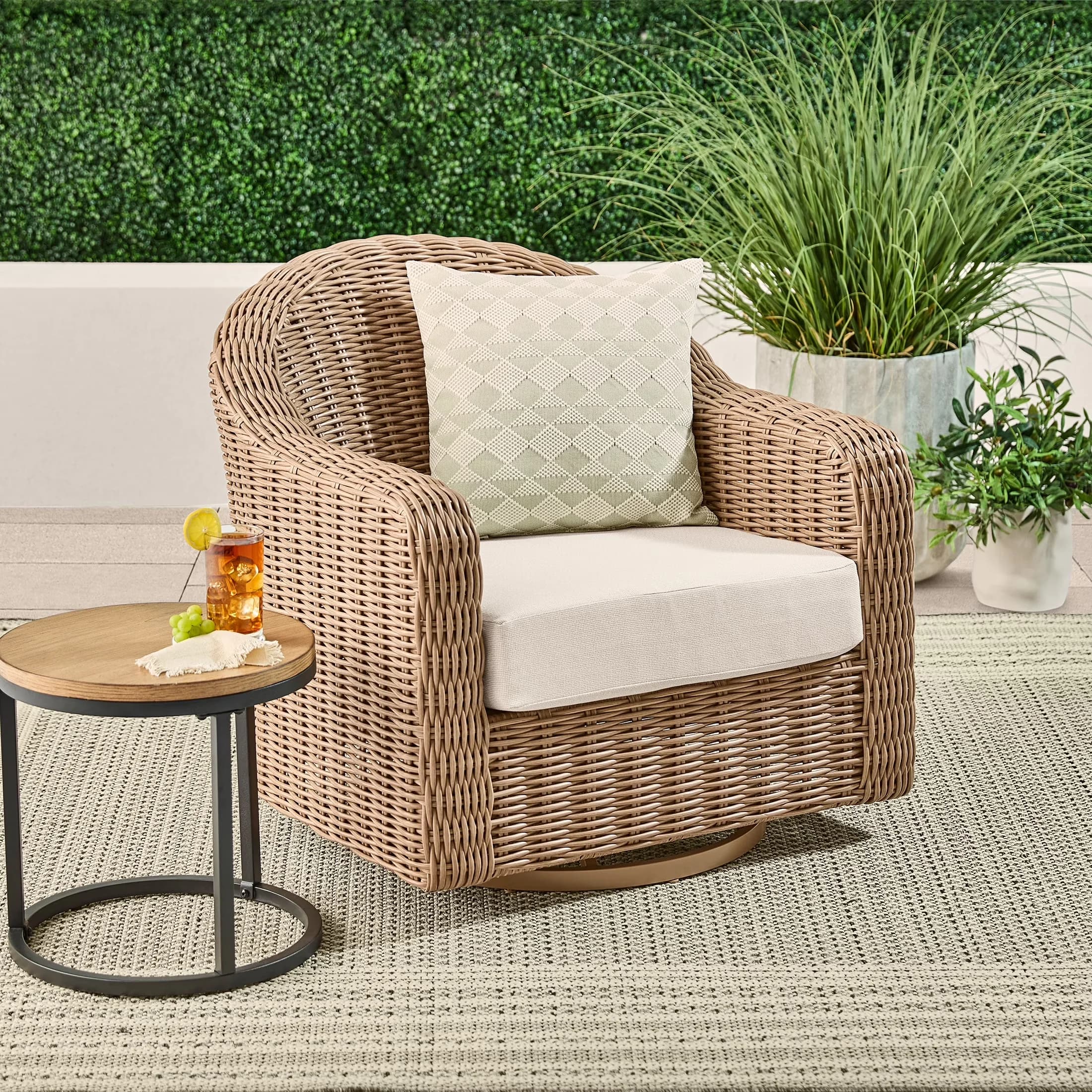 Patio Chair Premium with Weather-Resistant, Traditional - Off-White Steel & Resin Wicker Model DFFDC0