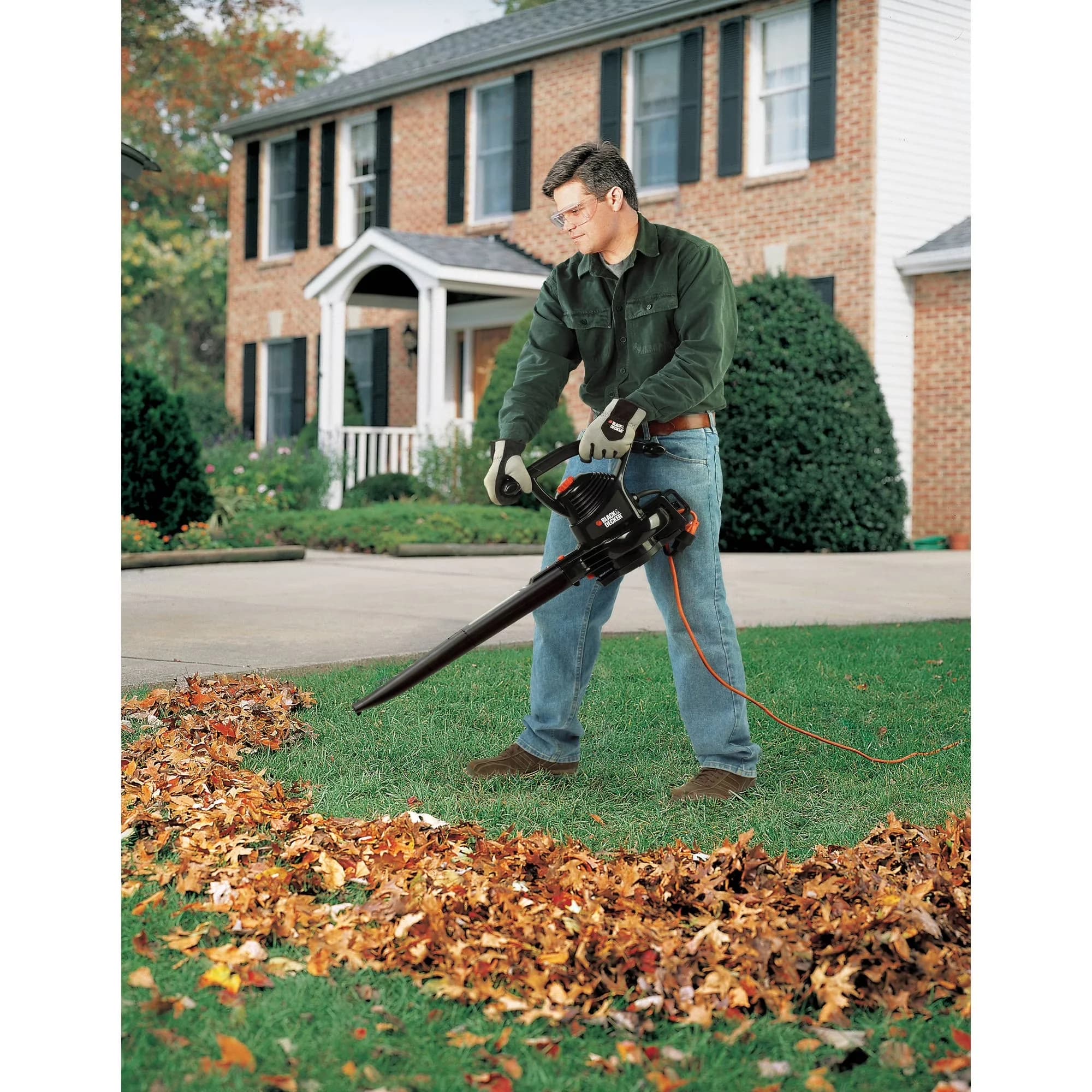 Innovative Leaf Blower with 12Amp Blower/Vacuum/Mulcher - BV3100 - Professional Series Model 94ECE8
