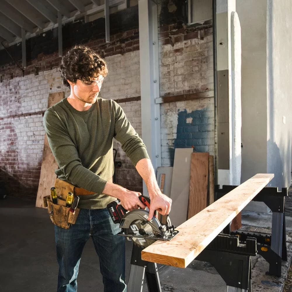 Classic Power Saw with Battery, 20V, Brushless Motor - Low Maintenance Model 5020B6