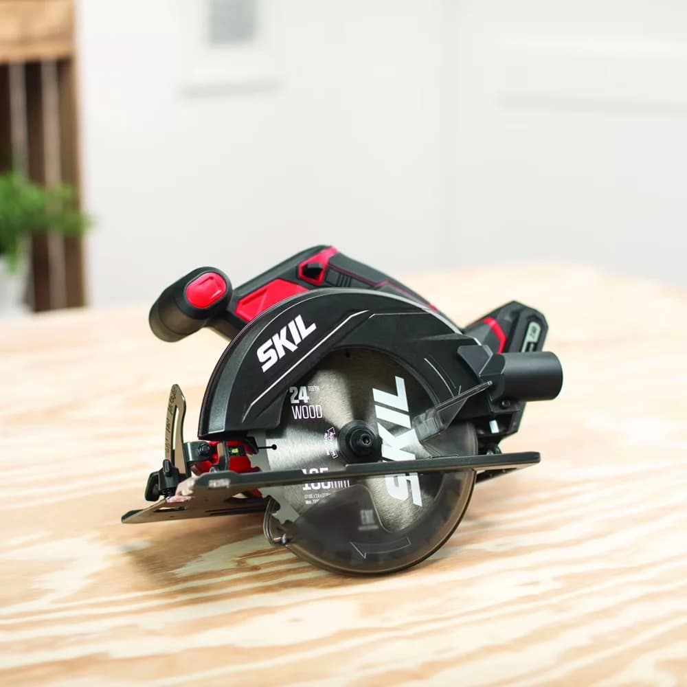 Power Saw Premium with Battery, 20V, Easy To Operate - Multicolor CR540602 Model 444C2F