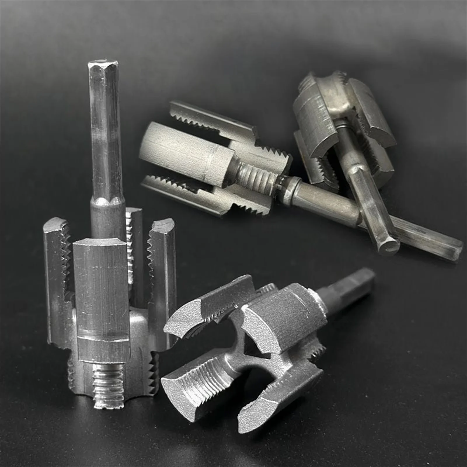 Innovative Hand Tool Set with Heavy-Duty, pipe threading tool - Alloy Steel 1/2" Model 9544B8