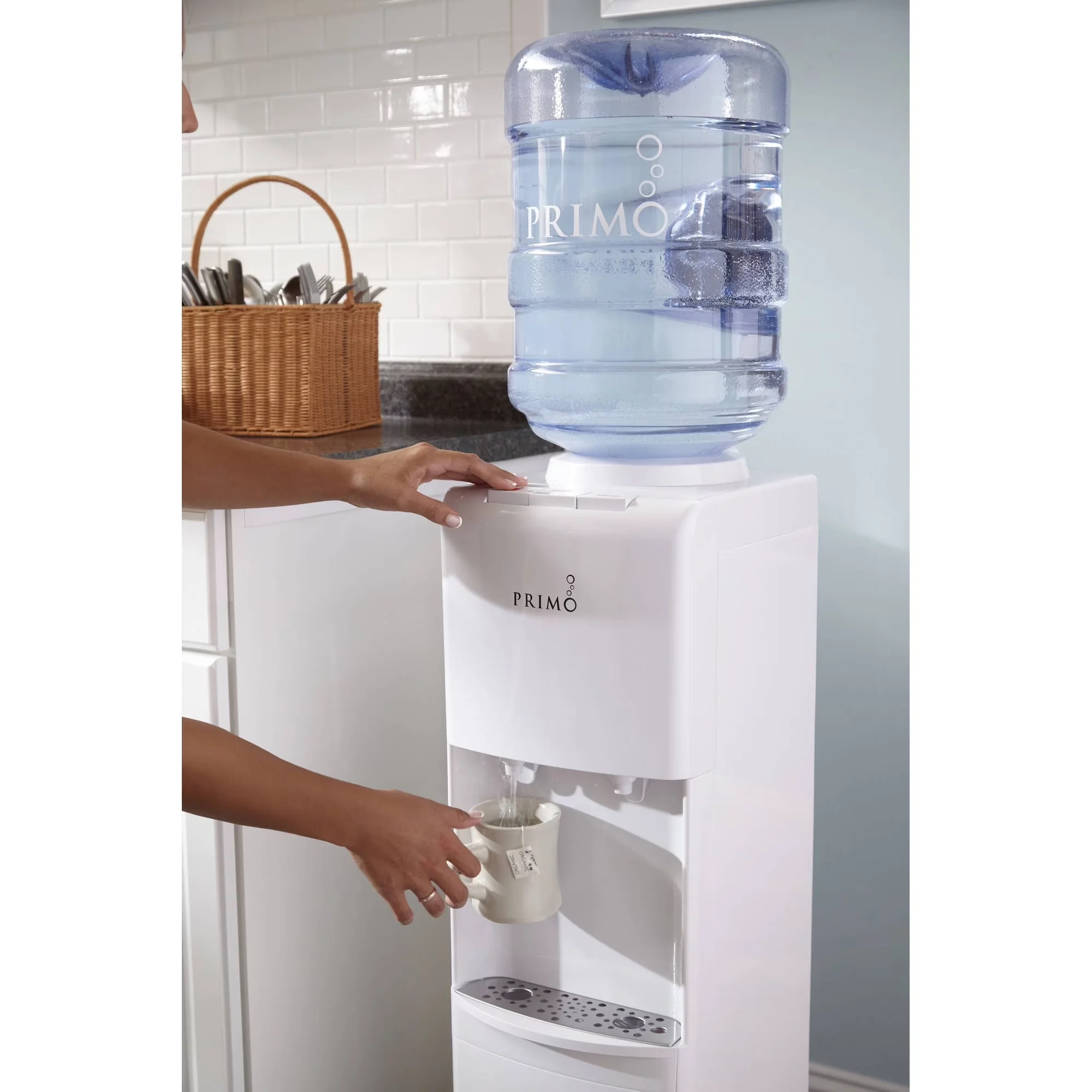 Modern Water Filtration with Hot/Cold Temperature, No filters to maintain - Plastic White Model E31E4C