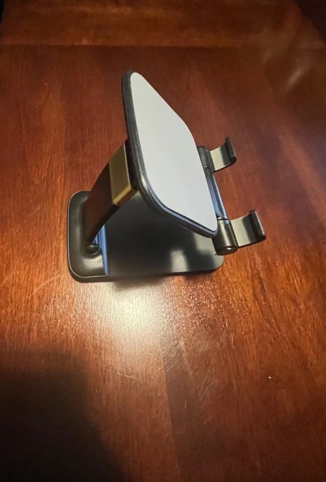 Quality Home Gym with I Phone Desk Holder - Quality Construction Model 23F2D6