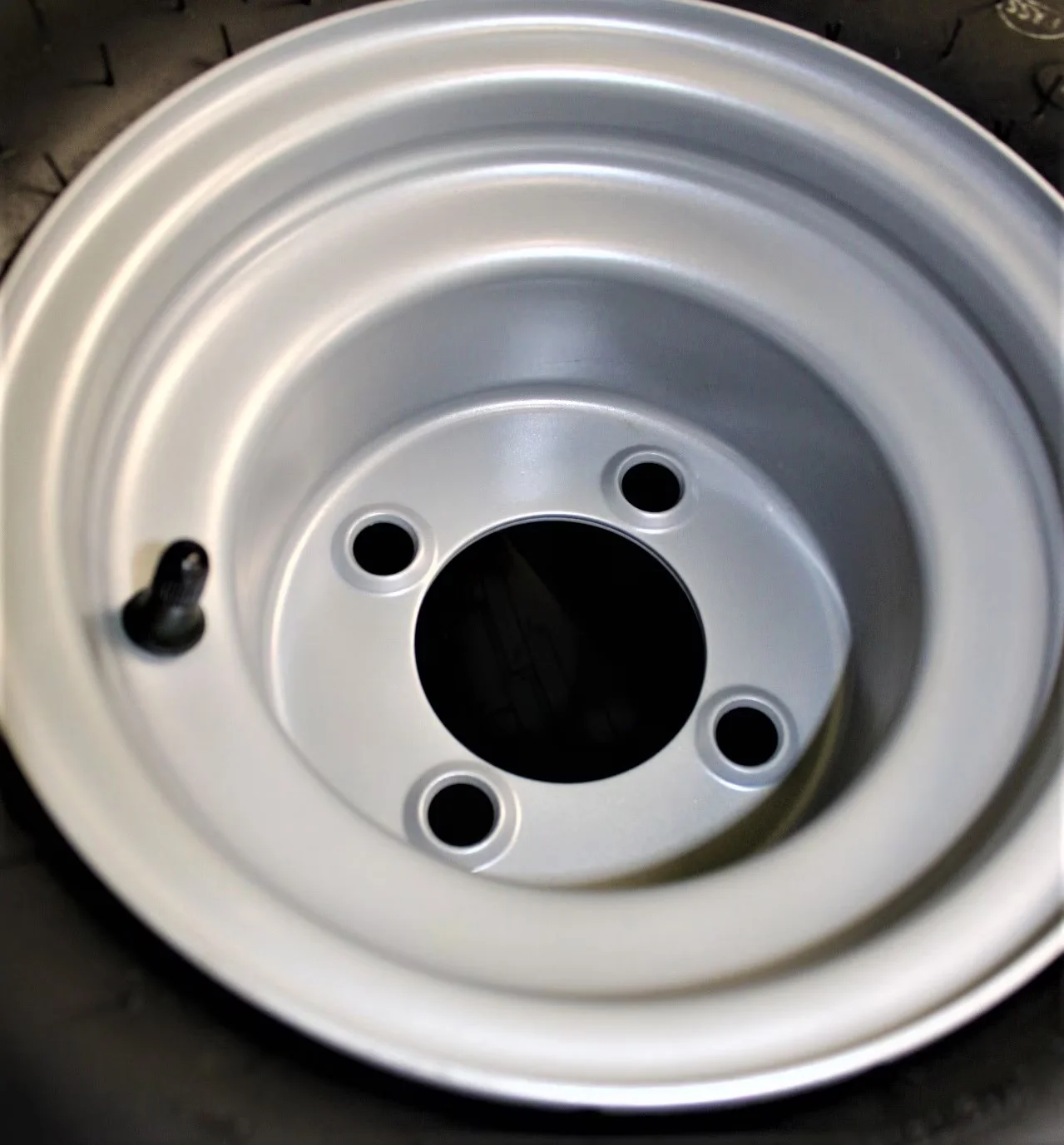 Versatile Golf Cart Tire with and Wheel 18x8.50-8, 8x7 Gray Assembly for Multiple Applications - Model E1AAC3