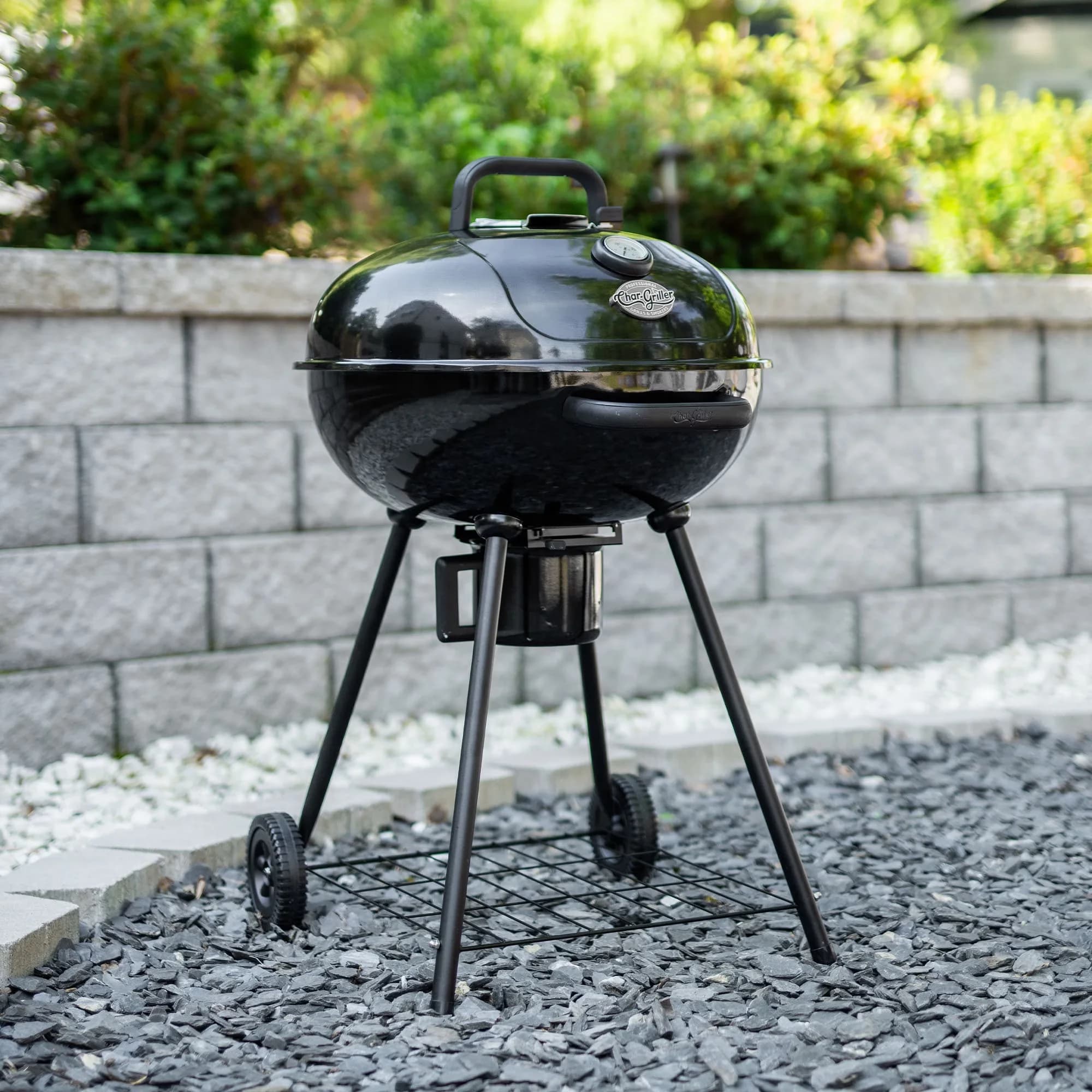 Compact Charcoal Grill with Adjustable Air Vents, Lid - Black Steel 22 inch Model C08C22