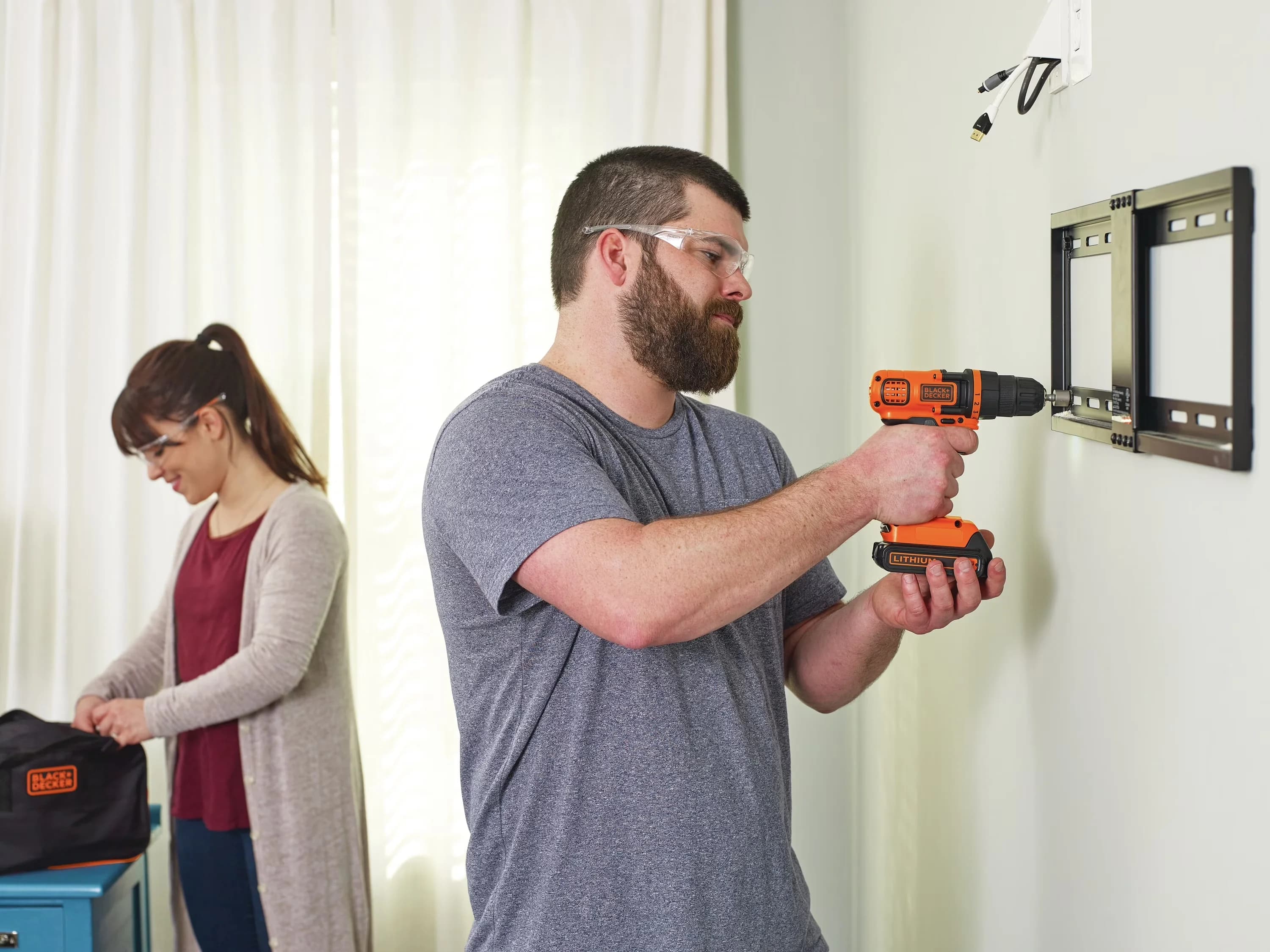 Drills Driver Innovative with Battery, 20V - Orange LDX120PK - Professional Series Model B253D8