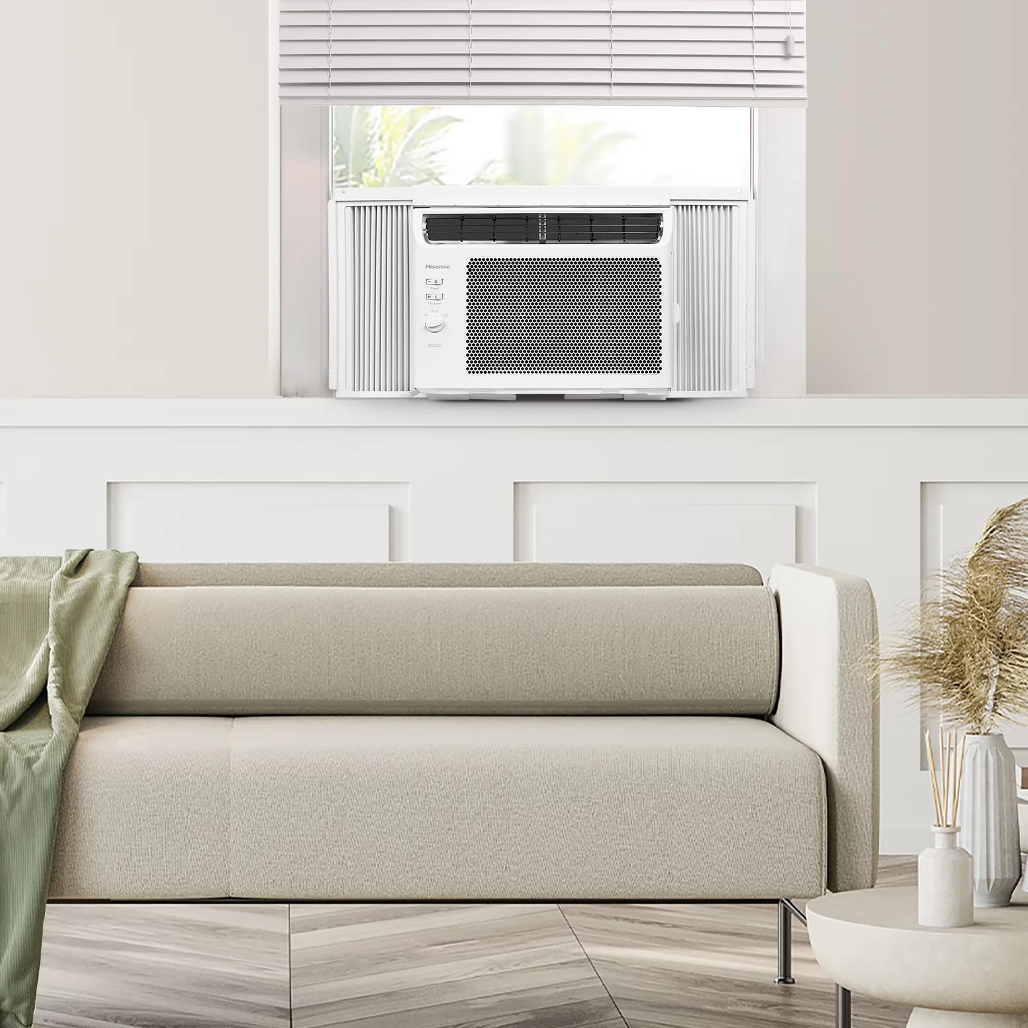 Air Conditioner Classic with 5000 BTU, 115V, White - White Window - Ergonomic Design Model 914EB0