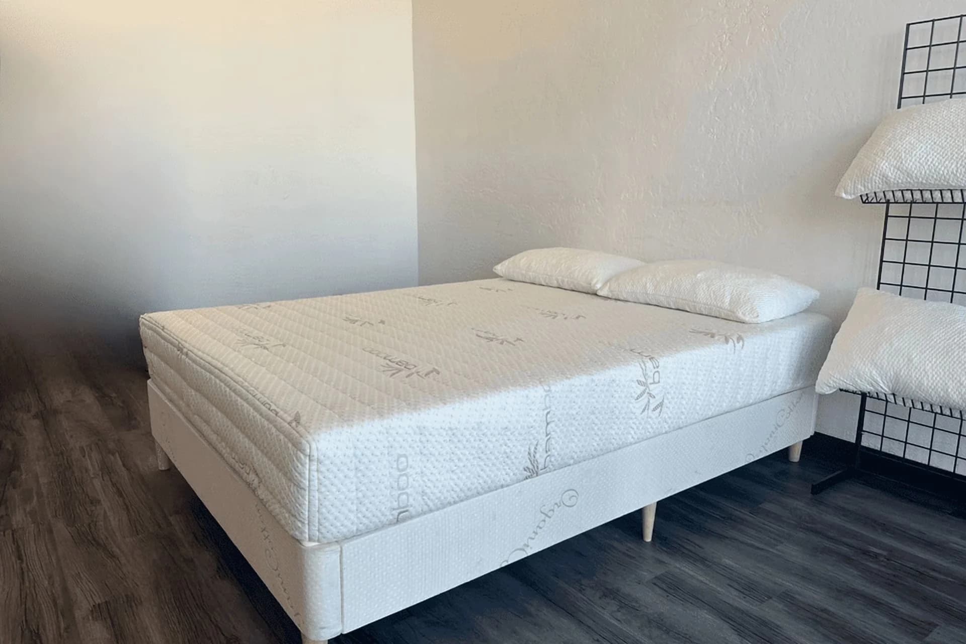 Modern Mattresses Accessory with Breathable Construction, Queen - Latex,Bamboo,Wool Model 5895F0