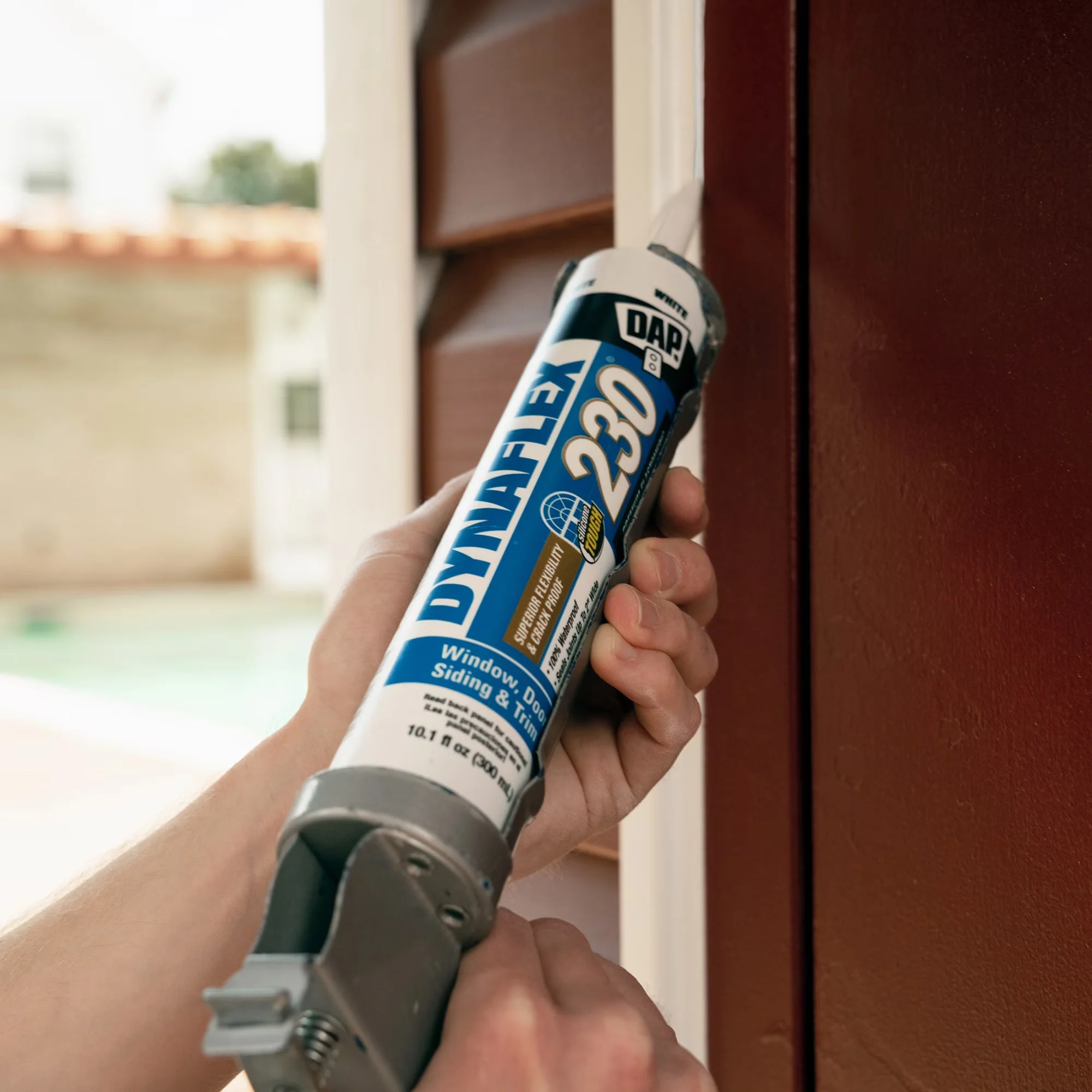 Compact Adhesives Glues In Paint Supplies Tool with Waterproof, Seals joints up to 2" wide, Easy water clean up - Clear Model E8FE11