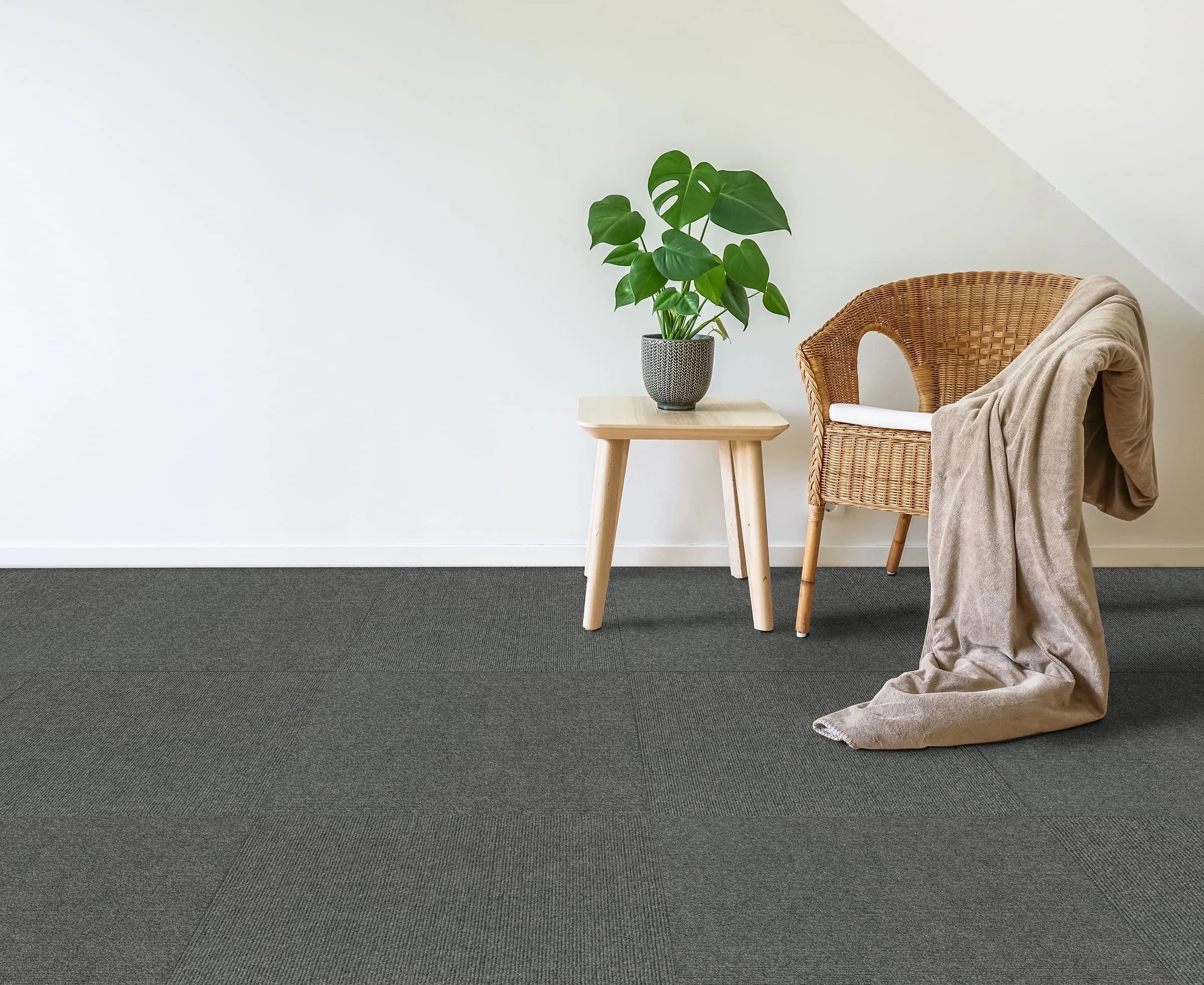 Grey Vinyl Flooring Vinyl Plank Flooring Sleek with 16 Pieces - 18" x 18" Model DDE9D4