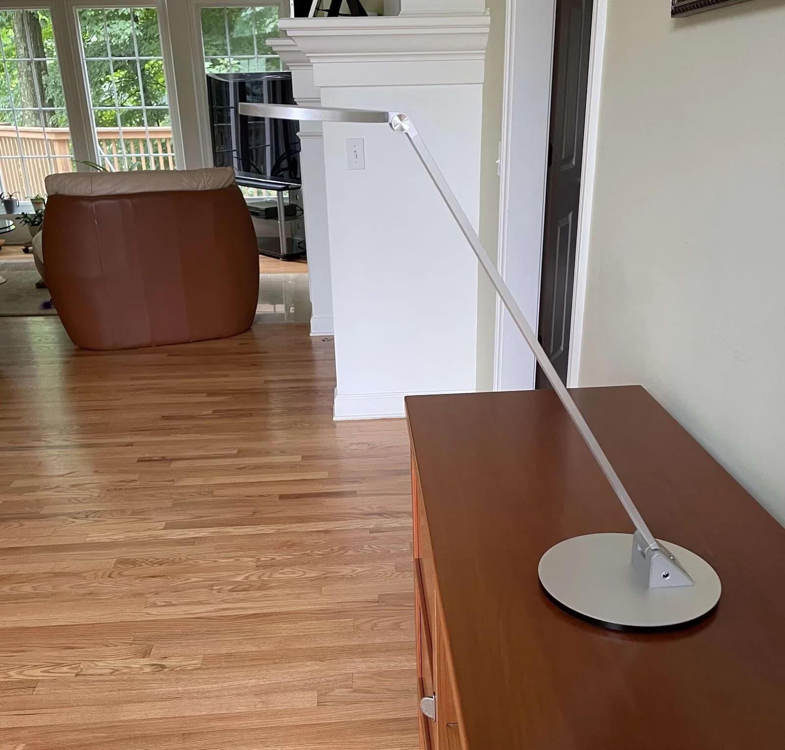 Stylish Desk Lamp with LED, 12W, Adjustable Head - Silver Aluminum - Essential Collection Model E47E3B