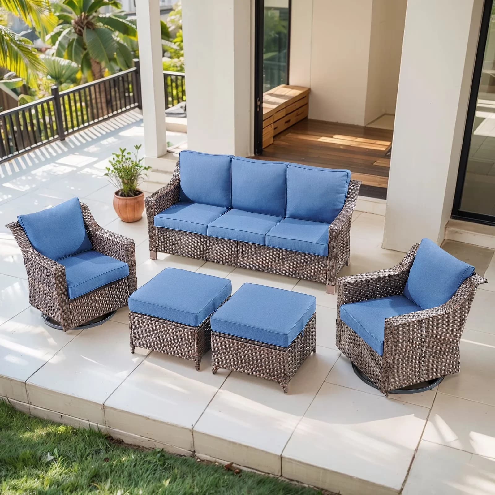 Versatile Outdoor Sofas Sectional with 5 Pieces Patio Furniture Set, Outside Furniture Set, Brown Wicker Rattan Conversation Set - Pe... Model BD5D50