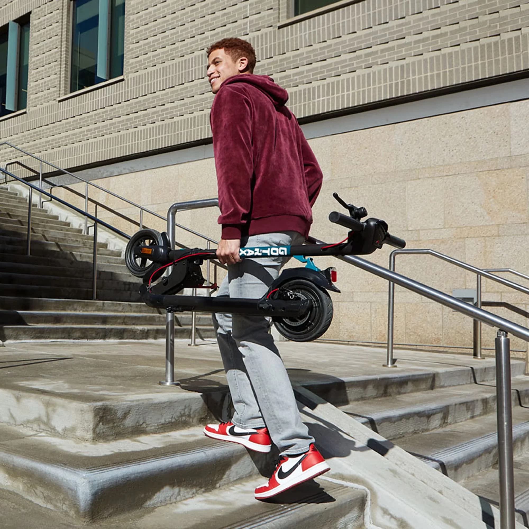 Reliable Scooter with 250W, Portable, Foldable - Aluminum Black - Space-Saving Design Model 84A0C6