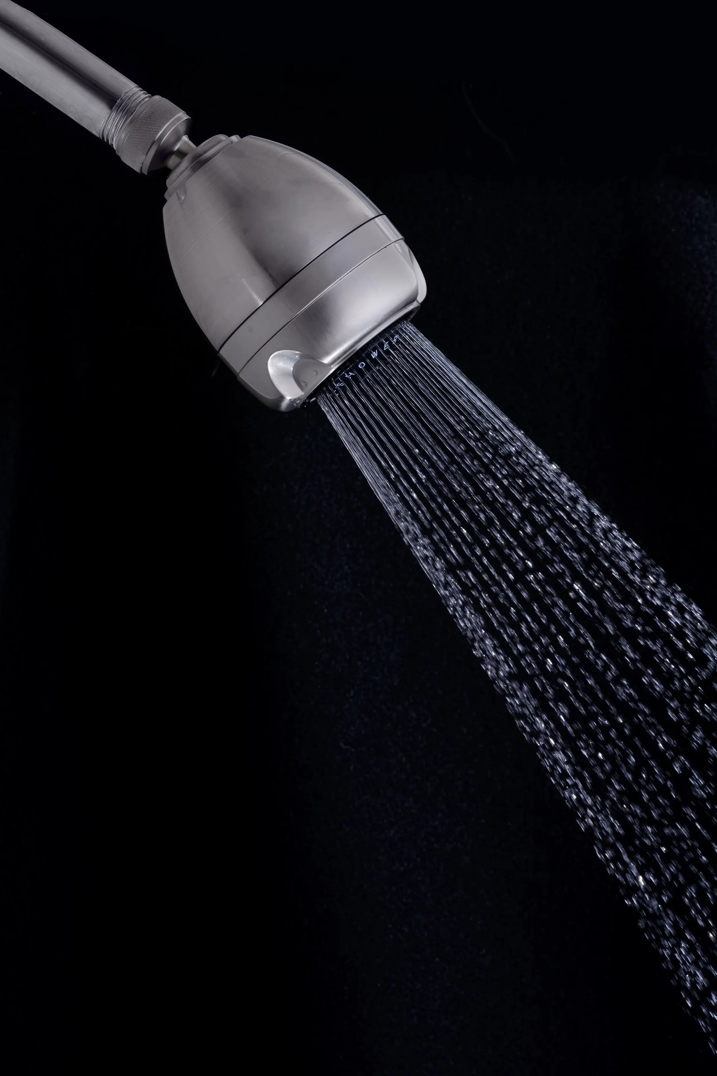 Reliable Shower Head with Adjustable, Multiple settings, Powerful spray - Silver Chrome, Metal, Plastic Model 2B4069