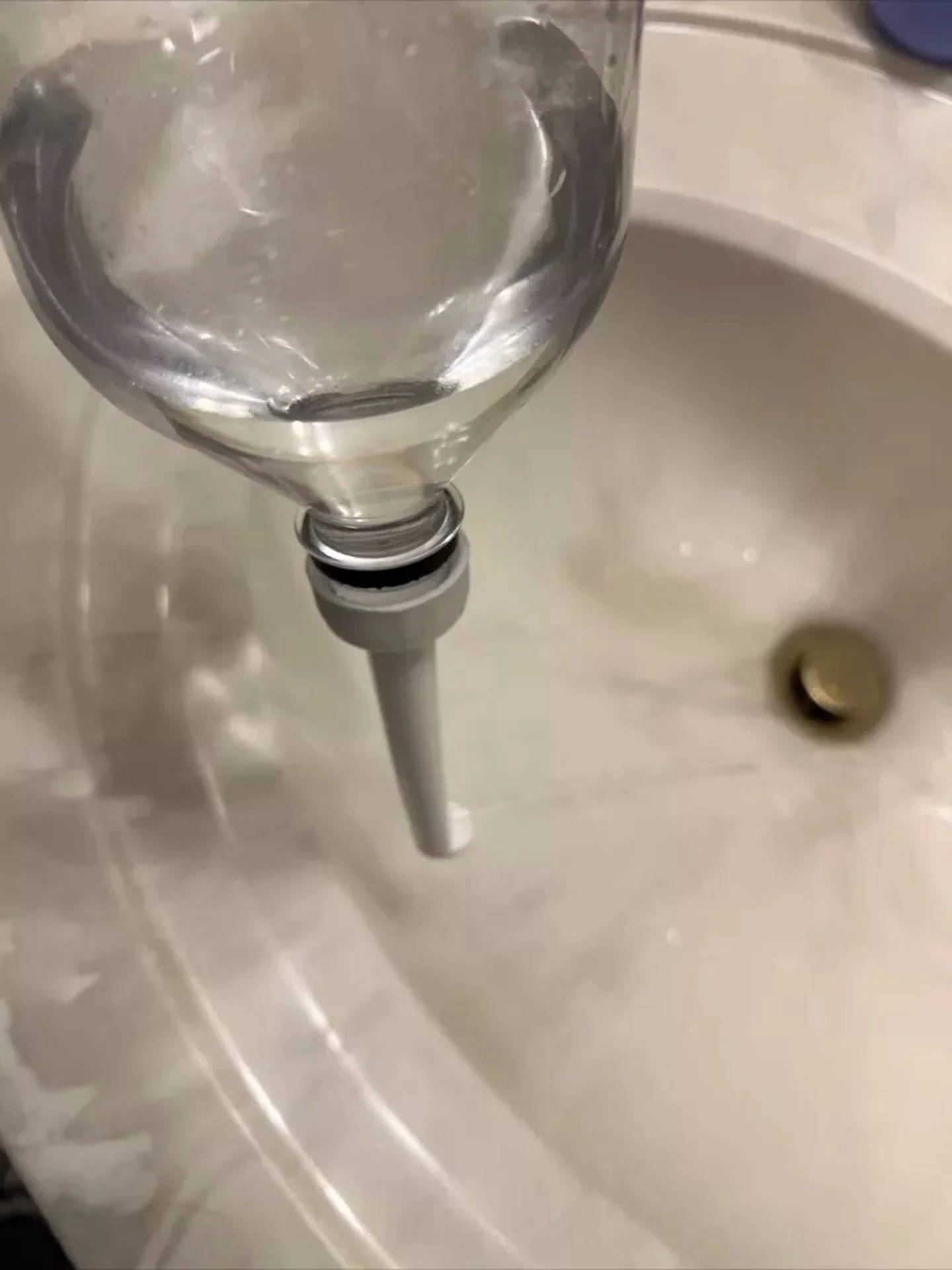 Innovative Fastener with Pocket Lota Bidet Screw On 4 Pack, Easy to use and practical for everyone. - Model 9964B4