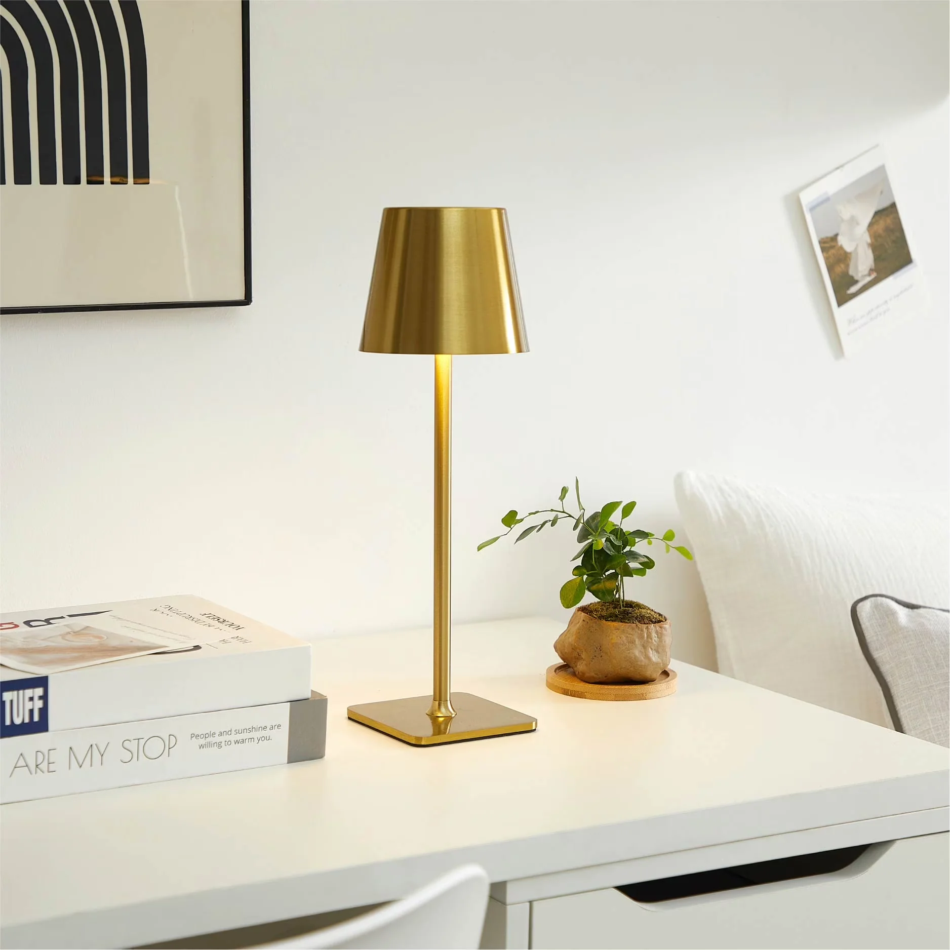 Modern Lamp with LED, Battery, Usb Port - Gold Metal 13 - Compact and Portable Model AA6661