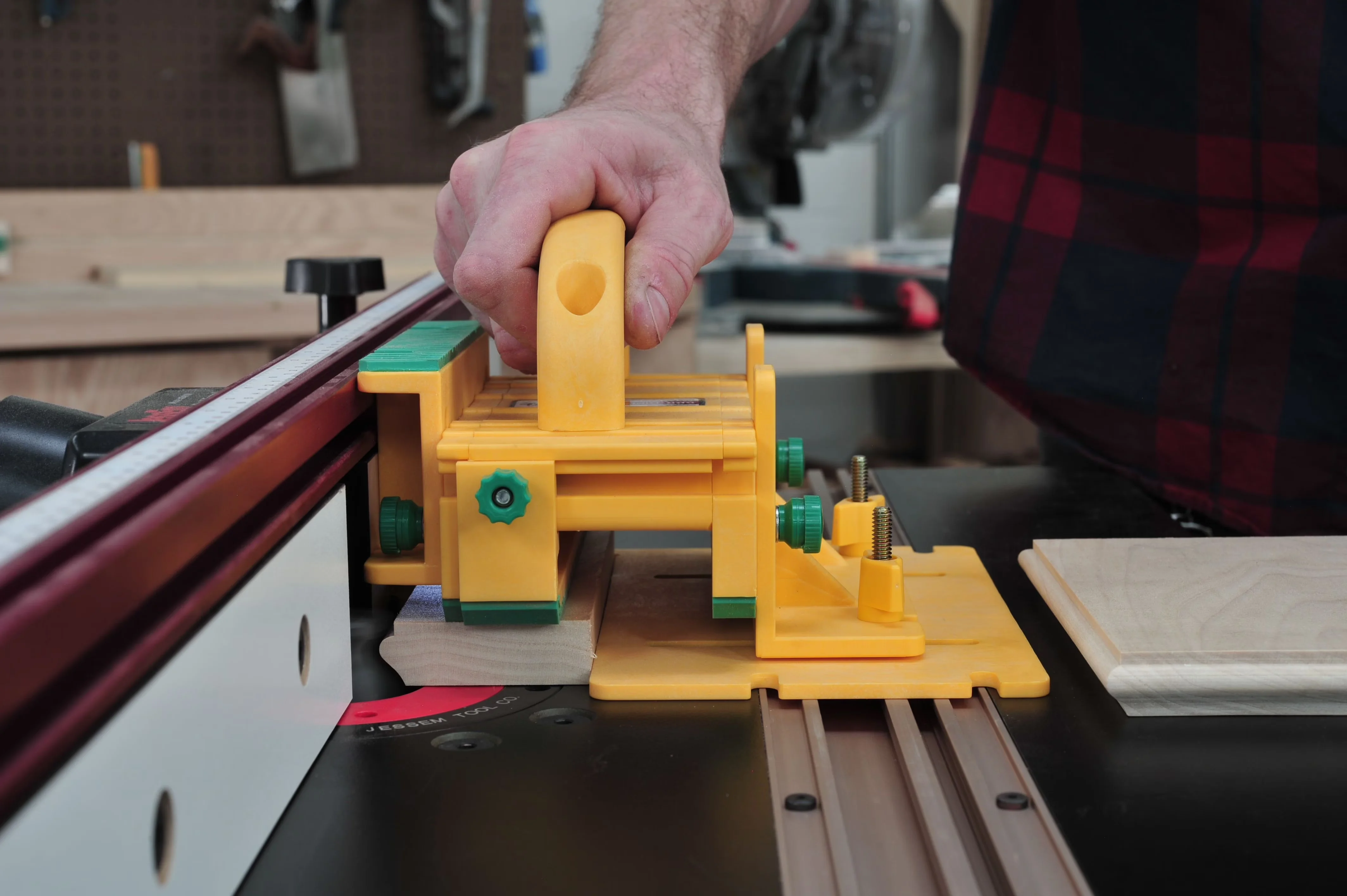 Quality Power Saw with Adjustable, Virtually eliminates kickback - RIPPER Model 50B297