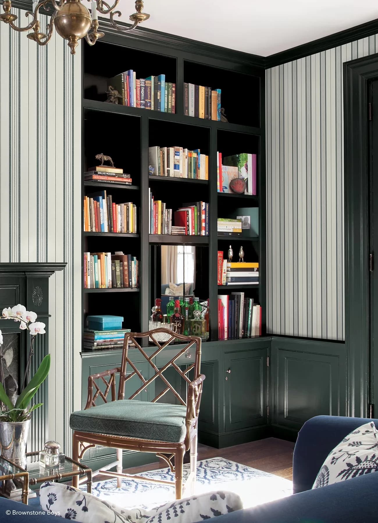 Wallpaper Essential with Washable, Easily repositionable while installing - Brown Model 72E97C
