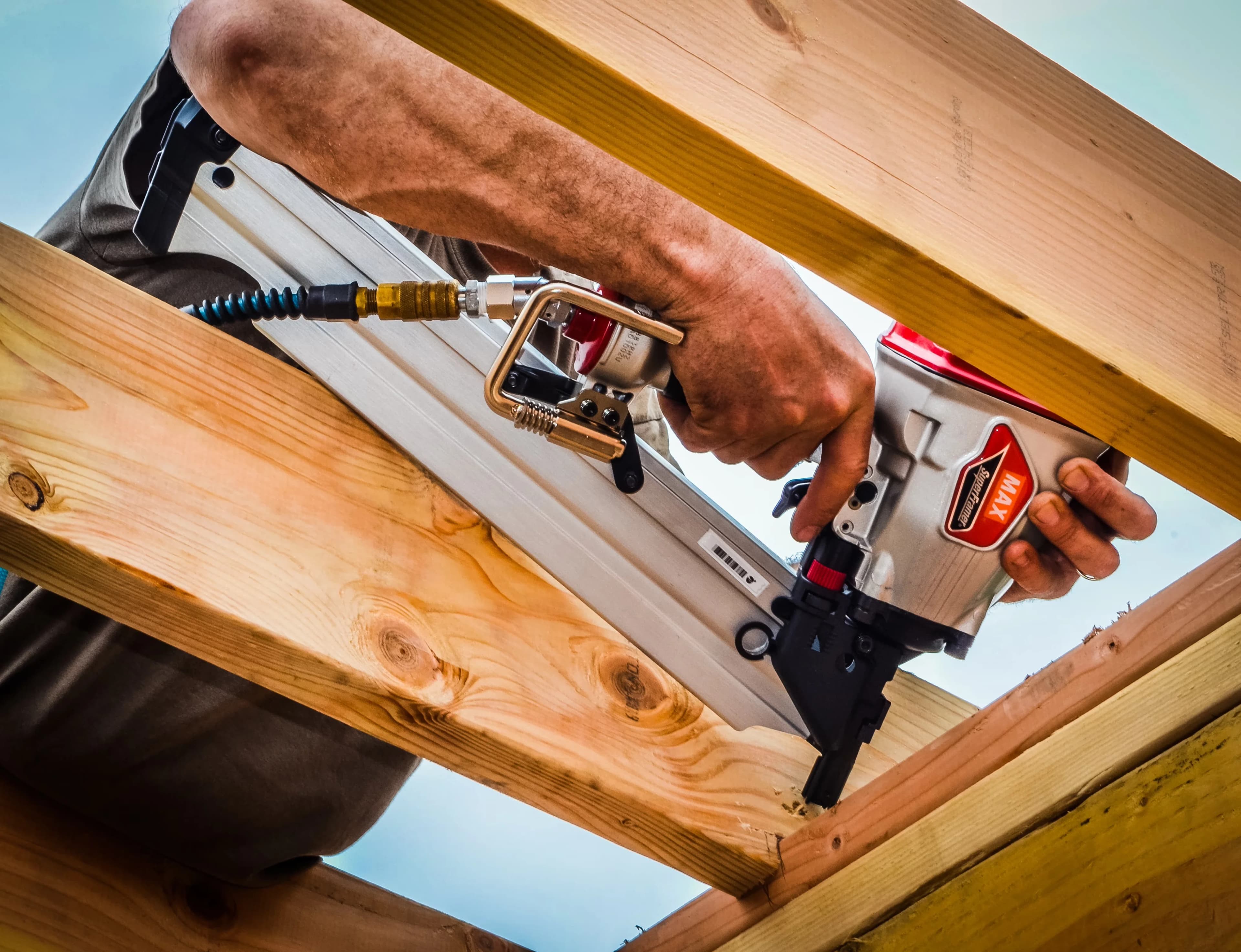 Efficient Pro Tool with Lightweight, Rafter hook, Nose magnet hold last nail - Model 5F35C2