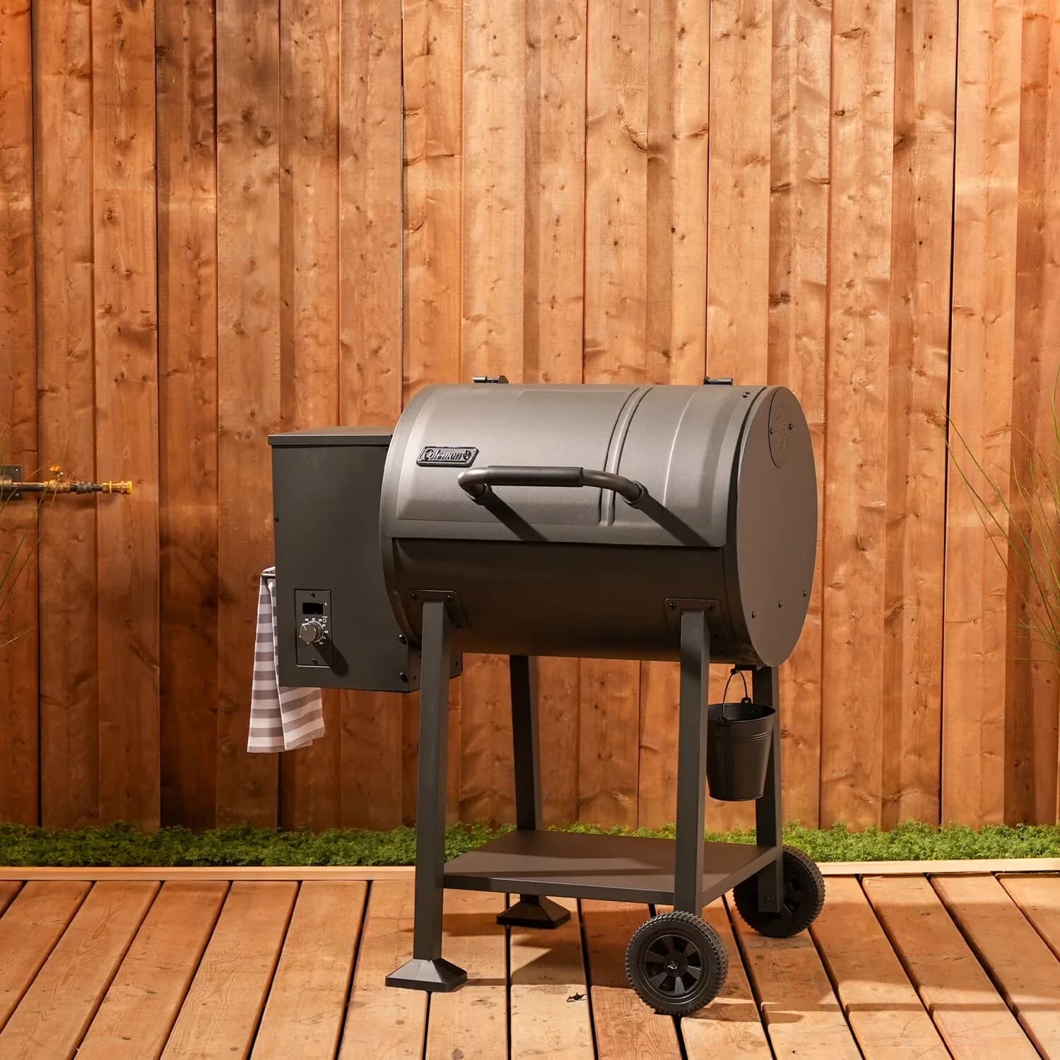 Smoker Innovative with Rust Resistant, Cookout 700 Grilling Kit - Black Satin Steel Model 56F394