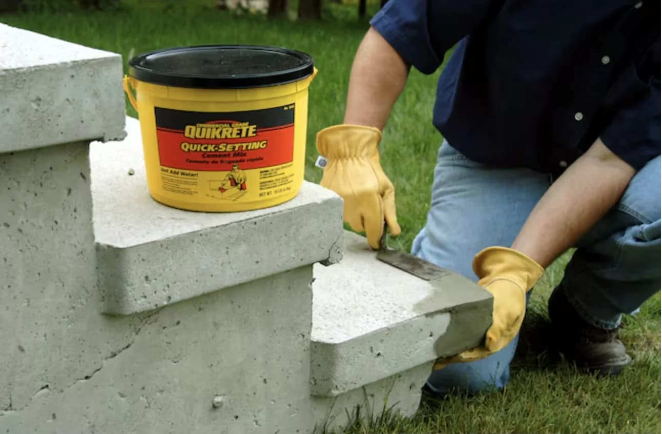 Versatile Building Material with Quick Drying, Quick-Setting Cement 10 lb Tub - Gray 16.5 x 8.25 x 6 in Model AECBCB