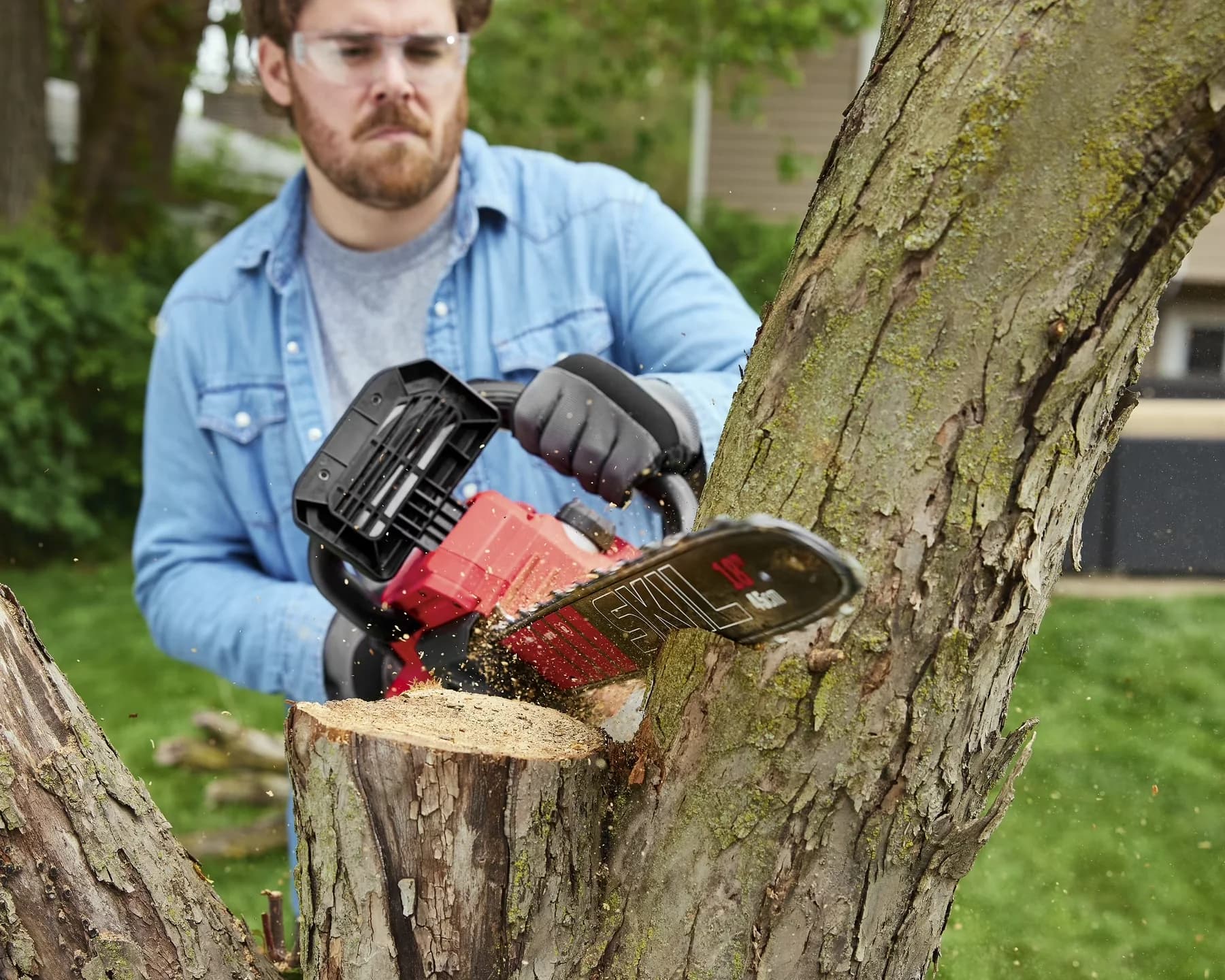 Chainsaw Innovative with Battery, 40V, Automatic Chain Oiler - Red - Satisfaction Guaranteed Model C06B52