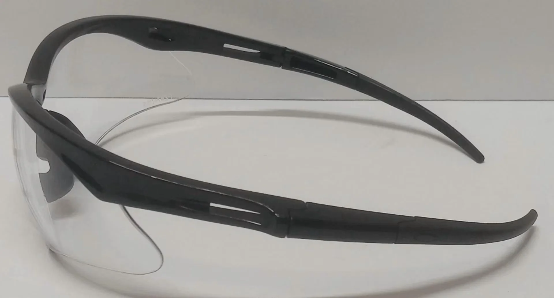 Protective Equipment Professional with Easy to use and practical for everyone. - Clear Model 83848C