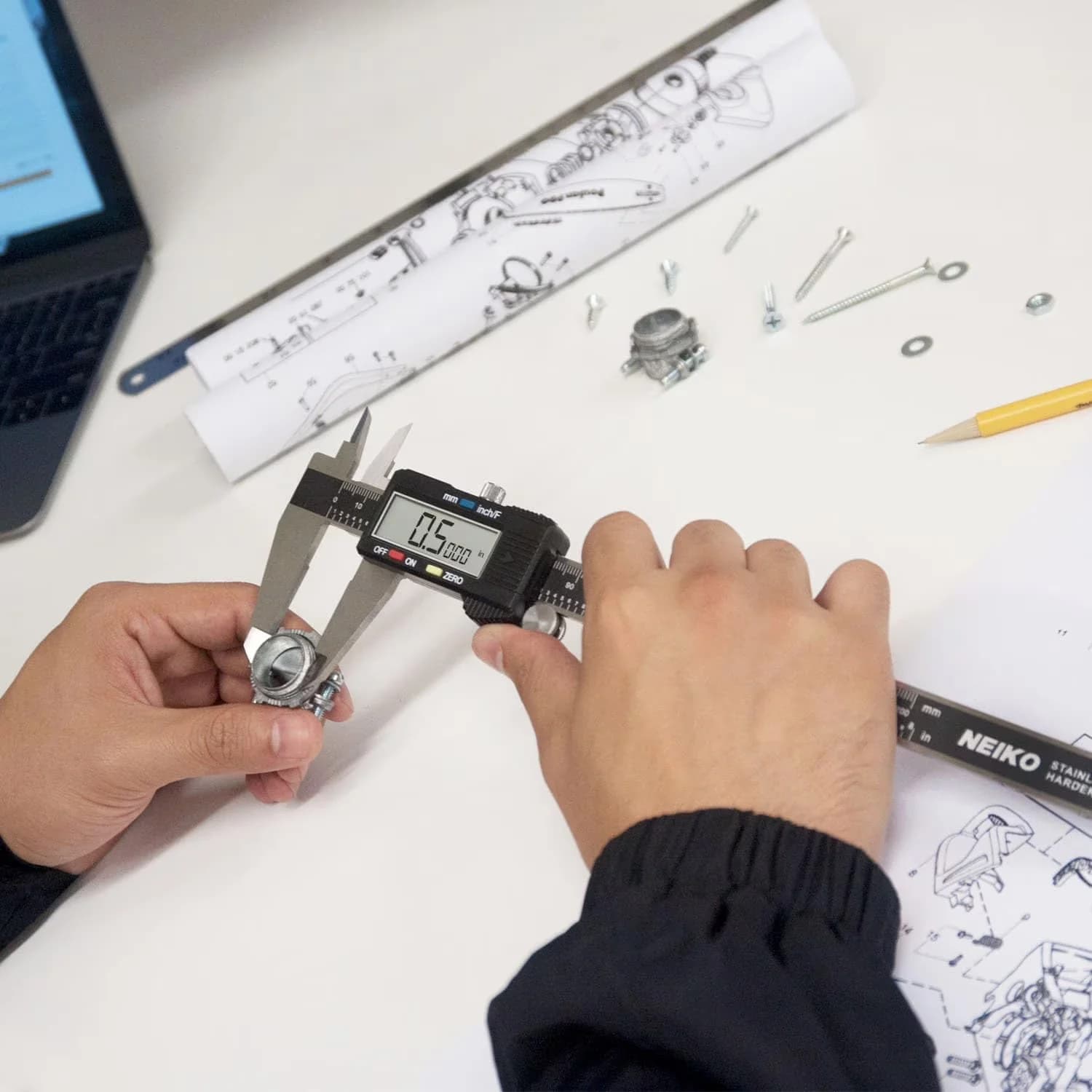 Sleek Measuring Layout with Battery, Linear Capacitive Measuring System - Black Stainless Steel Model C21B57