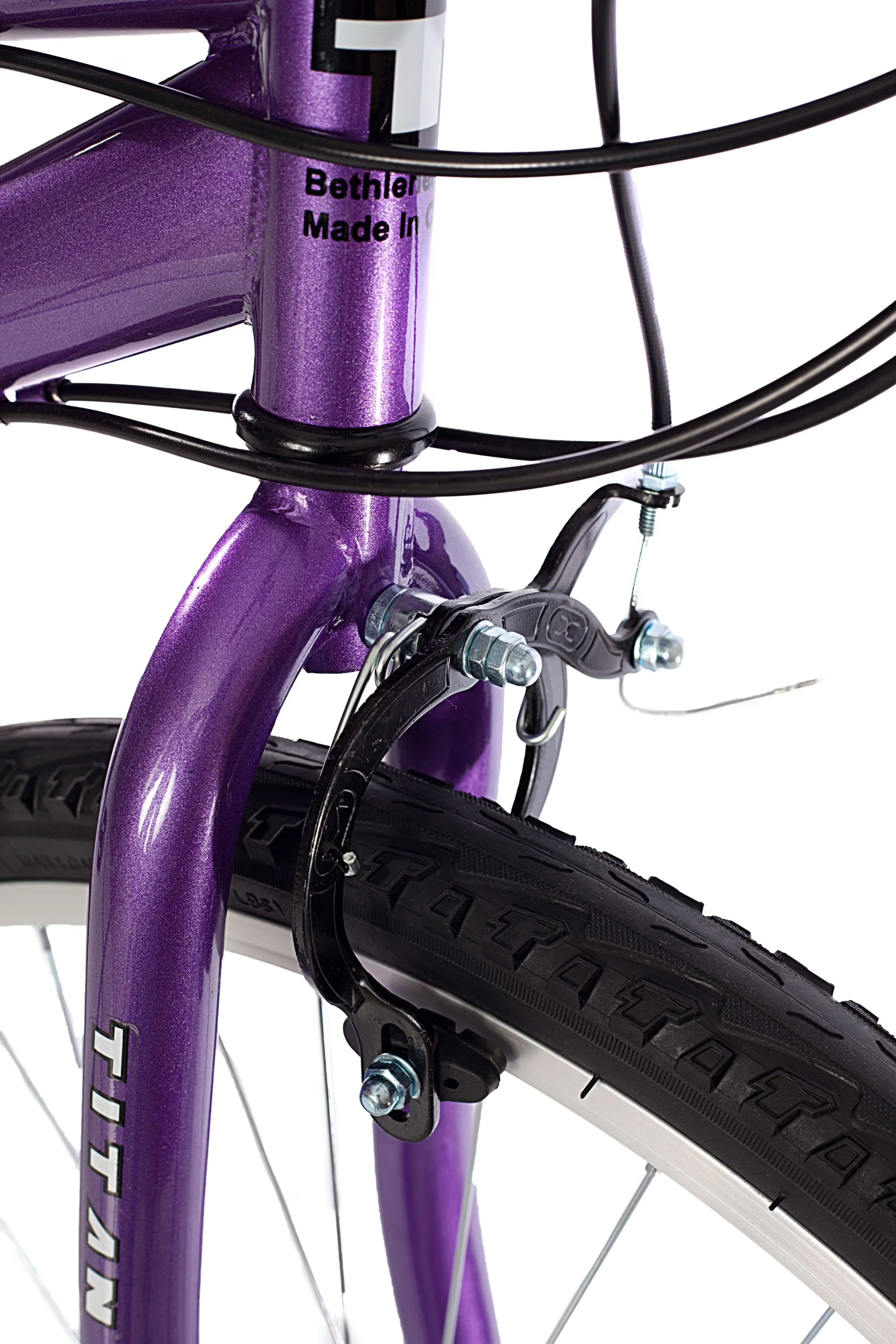 Stylish Mountain Bike with Adjustable Seat, Purple and Black, Wildcat 18-Speed Women's - Purple Model CC844D