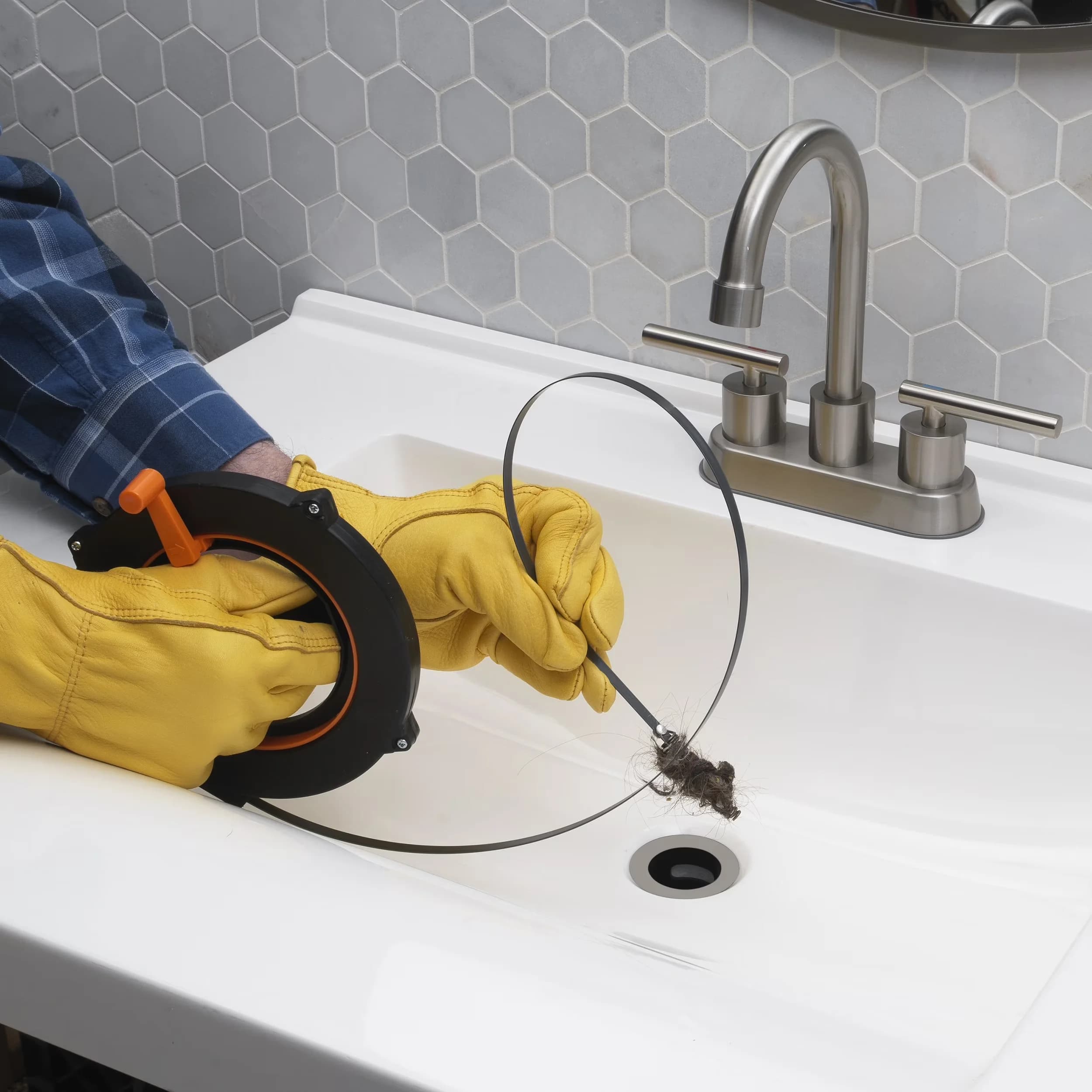 Quality Plumbing with Adjustable, Comfort Grip, Compact - 20' 1/4 - Premium Collection Model 040F5F