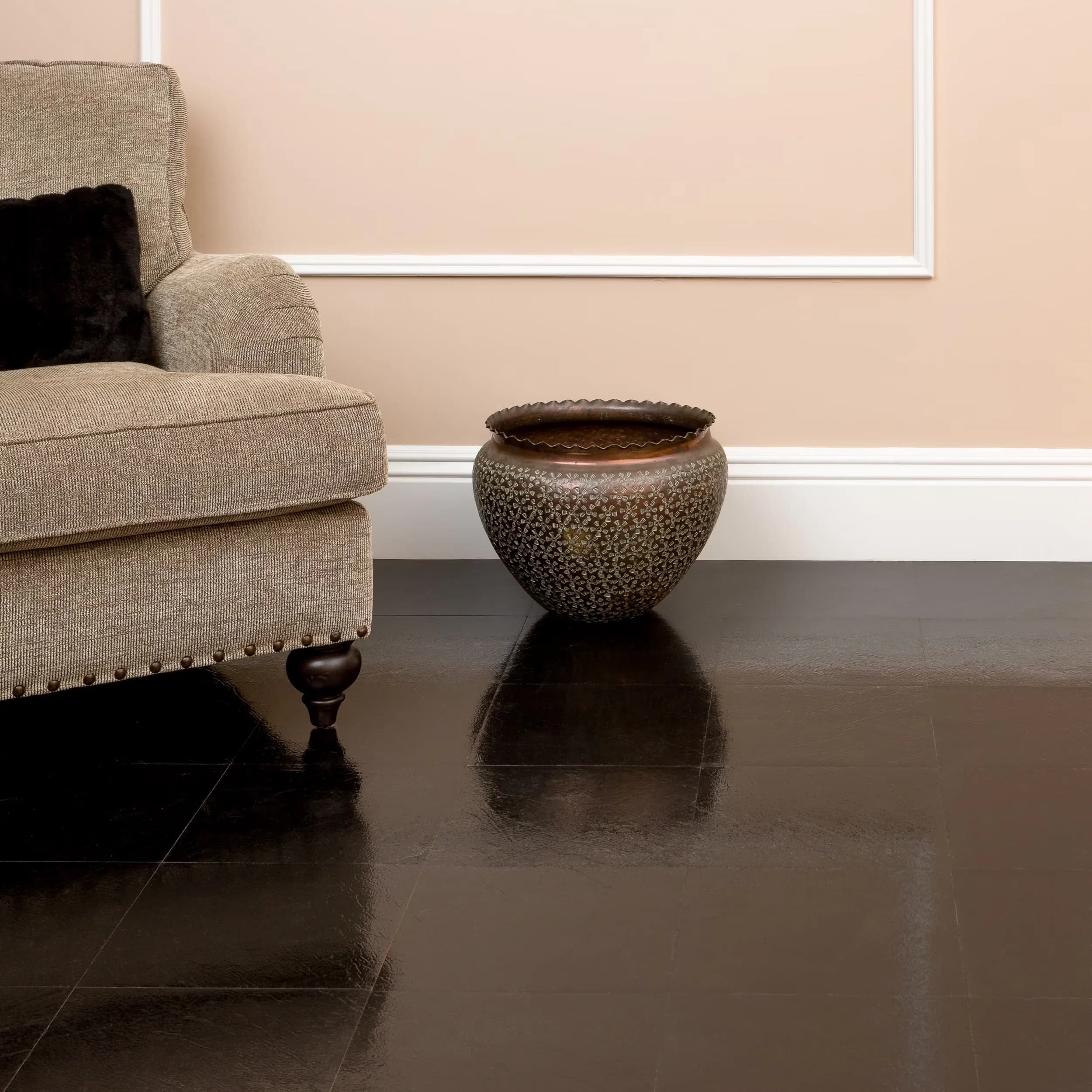 Reliable Grey Vinyl Flooring Vinyl Plank Flooring with Easy Installation, Simple DIY Peel and Stick Installation - Vinyl Black Model 84640D