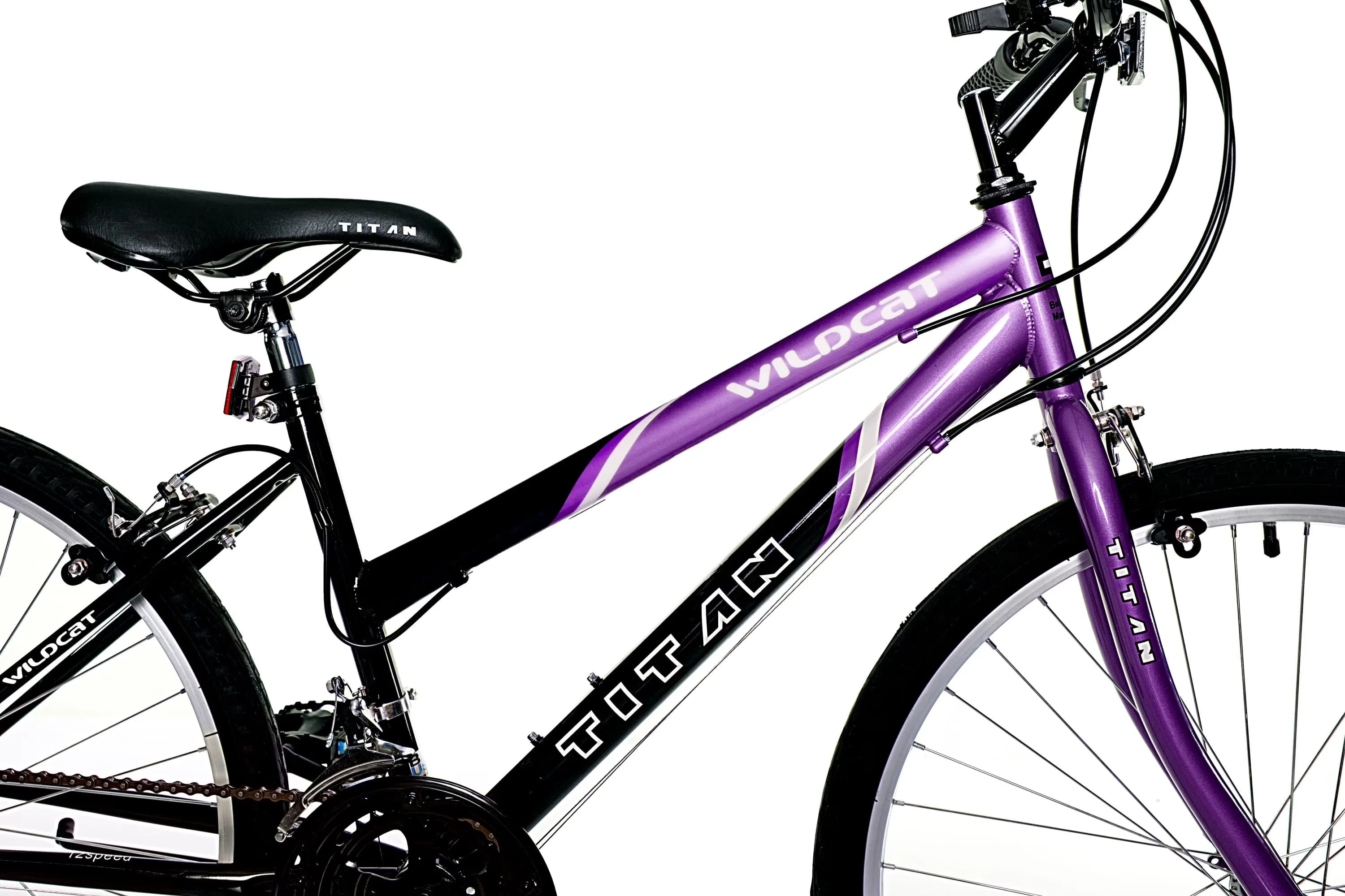 Stylish Mountain Bike with Adjustable Seat, Purple and Black, Wildcat 18-Speed Women's - Purple Model CC844D