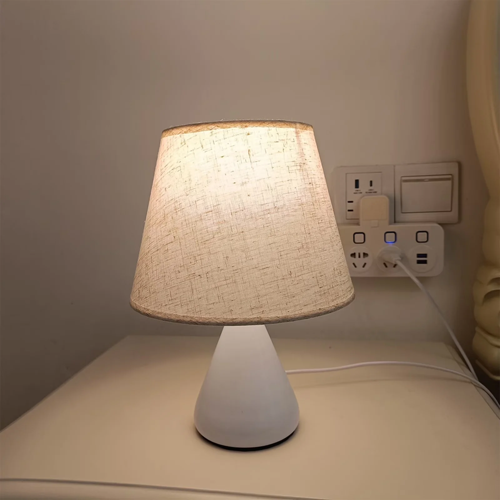 Reliable Lamp with LED, Battery, Eclectic - Metal White for Living Room, Bedroom Model 3F4C54