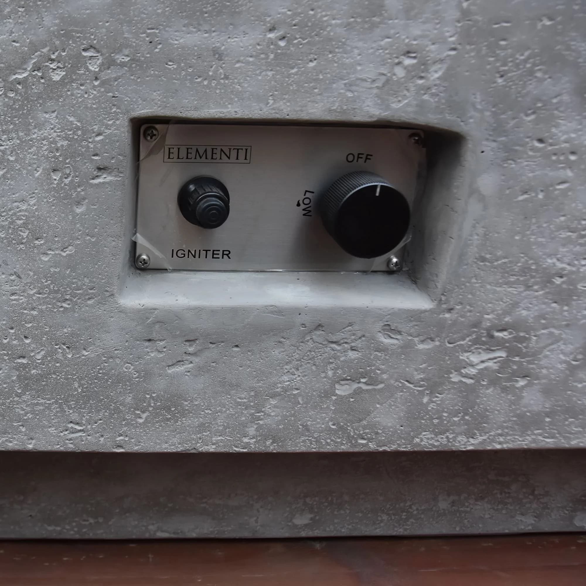 Outdoor Heating Modern with 45000 BTU - Gfrc Off-White Manhattan - Space-Saving Design Model 5A5A3A