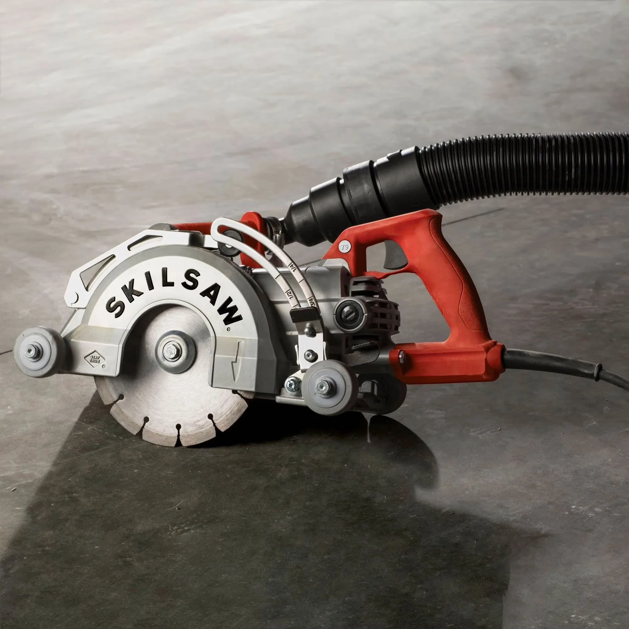 Power Saw Essential with Wheeled, Adjustable, SPT79-00 15-Amp 7 In. Worm Drive - Model 8C6AB4