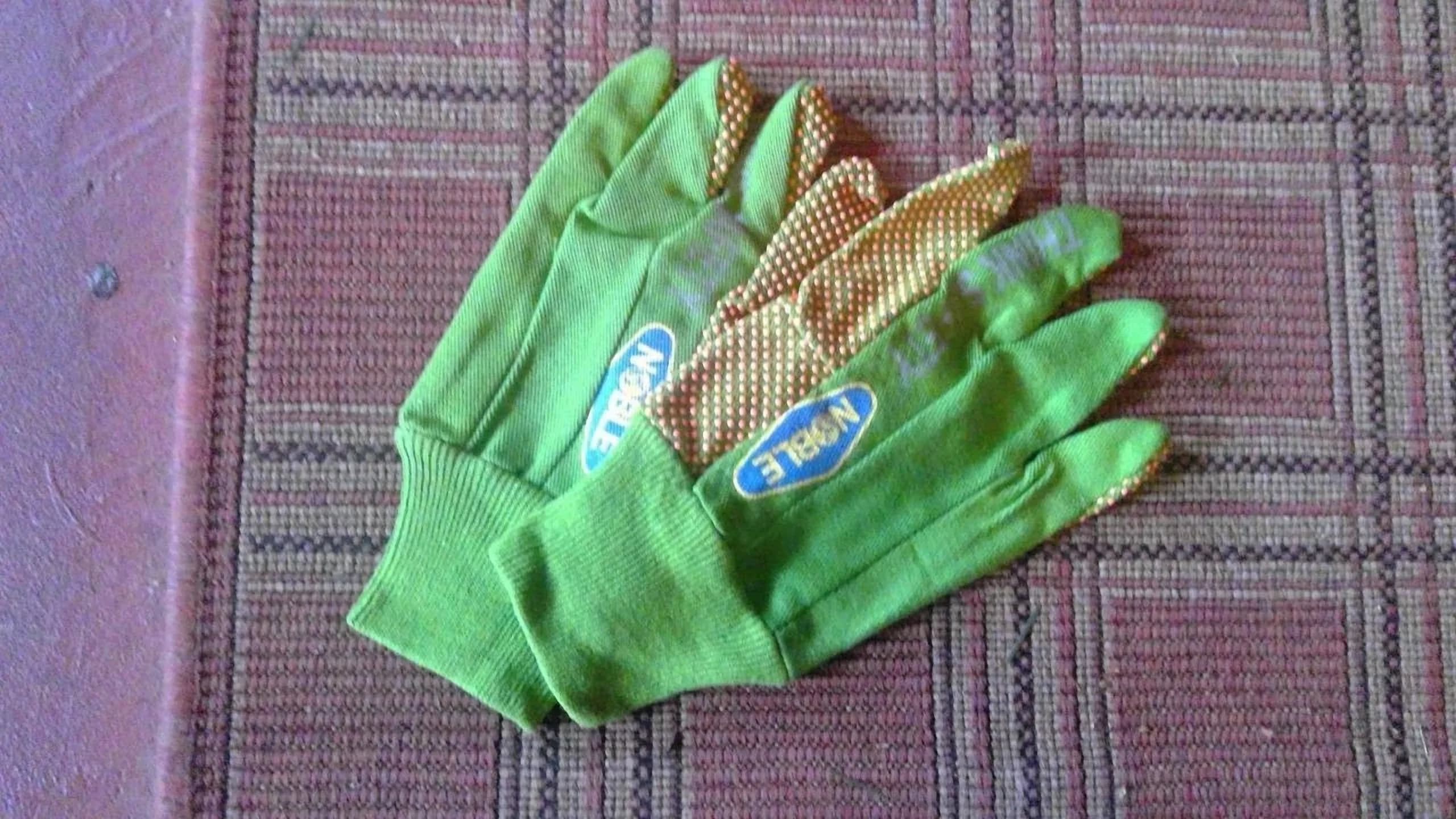 Sleek Protective Equipment with Non-Slip - Garden - Low Maintenance Model 19E93B
