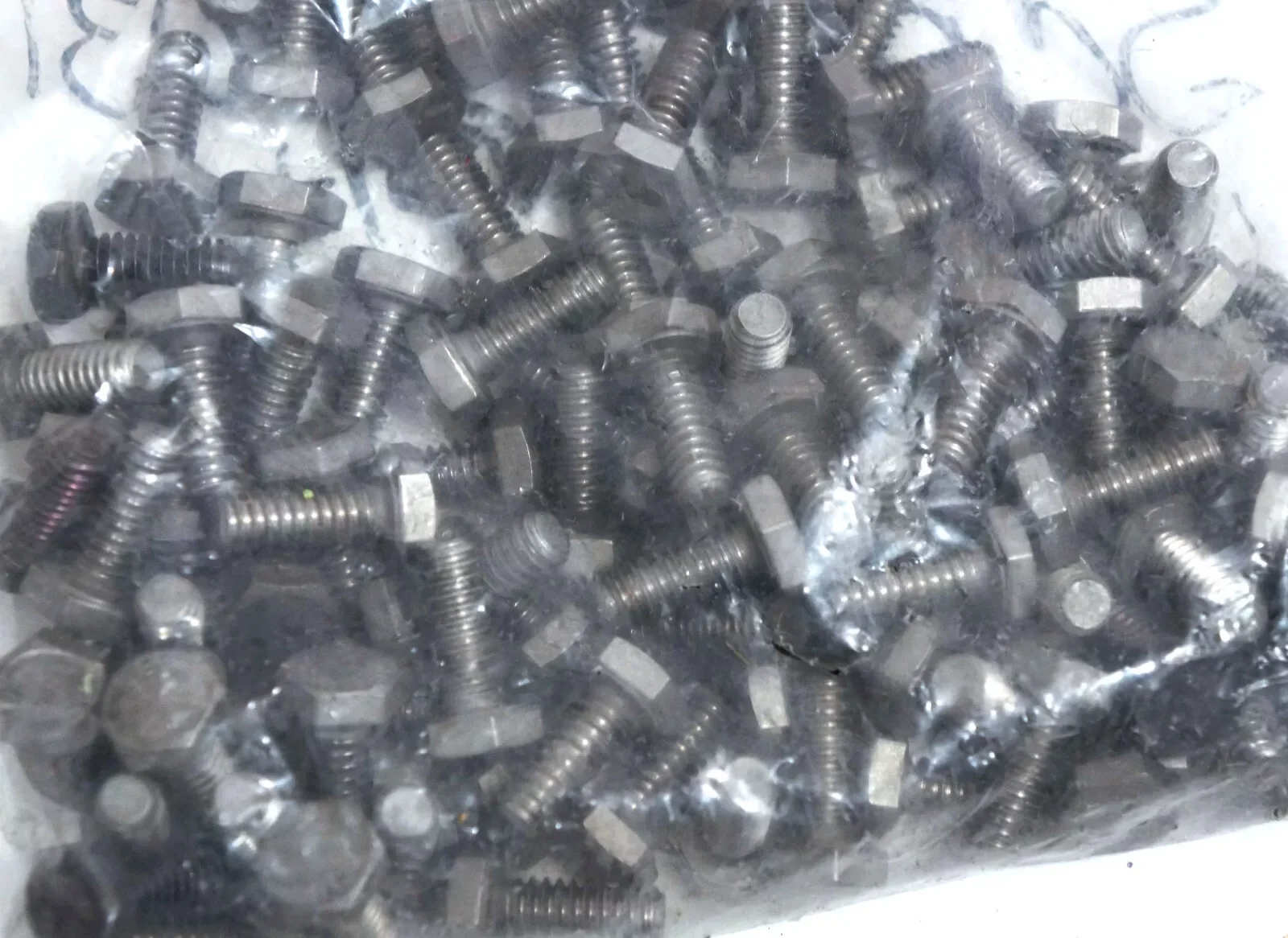 Professional Fastener - 4-20 for Multiple Applications Model B4E565