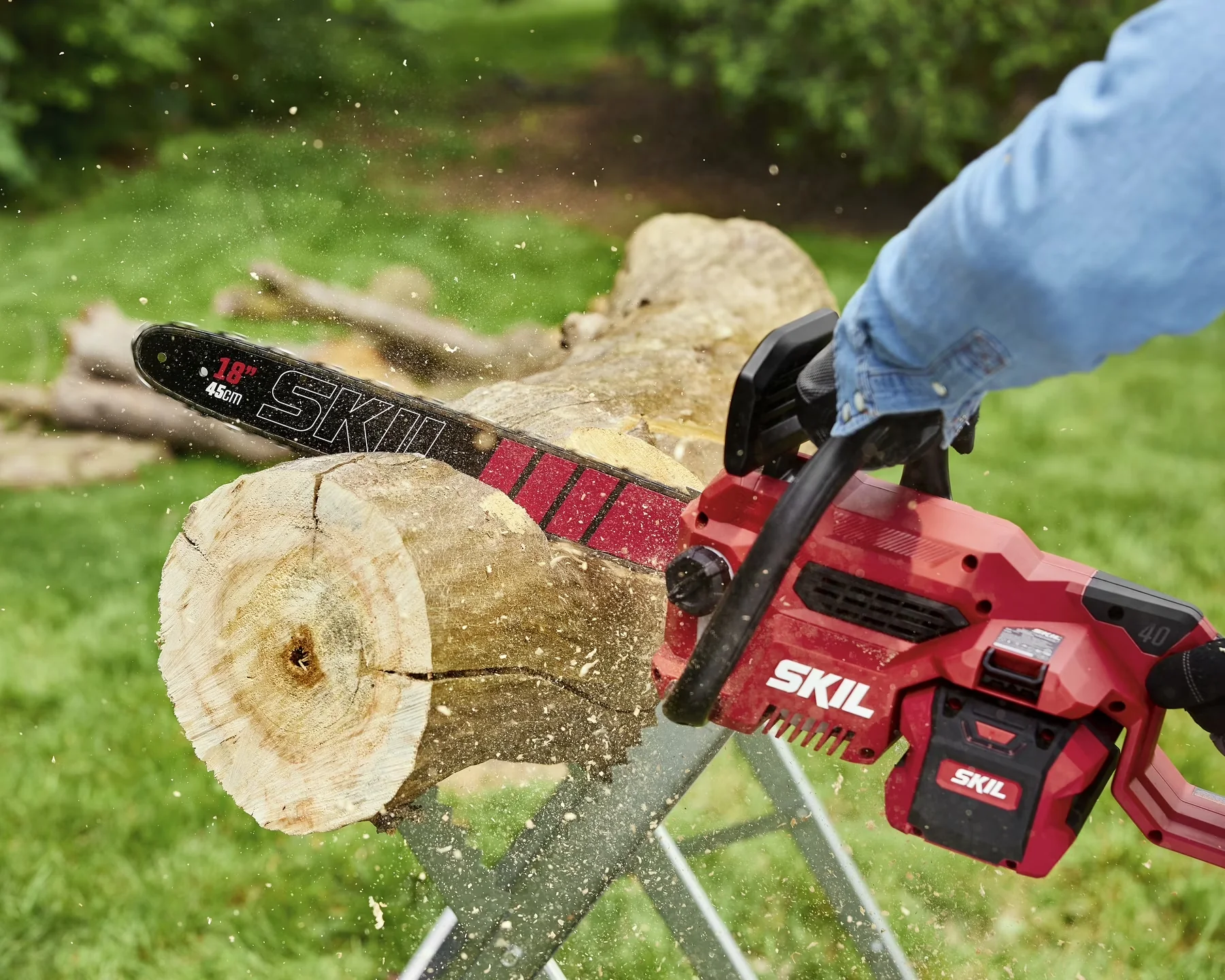 Chainsaw Innovative with Battery, 40V, Automatic Chain Oiler - Red - Satisfaction Guaranteed Model C06B52