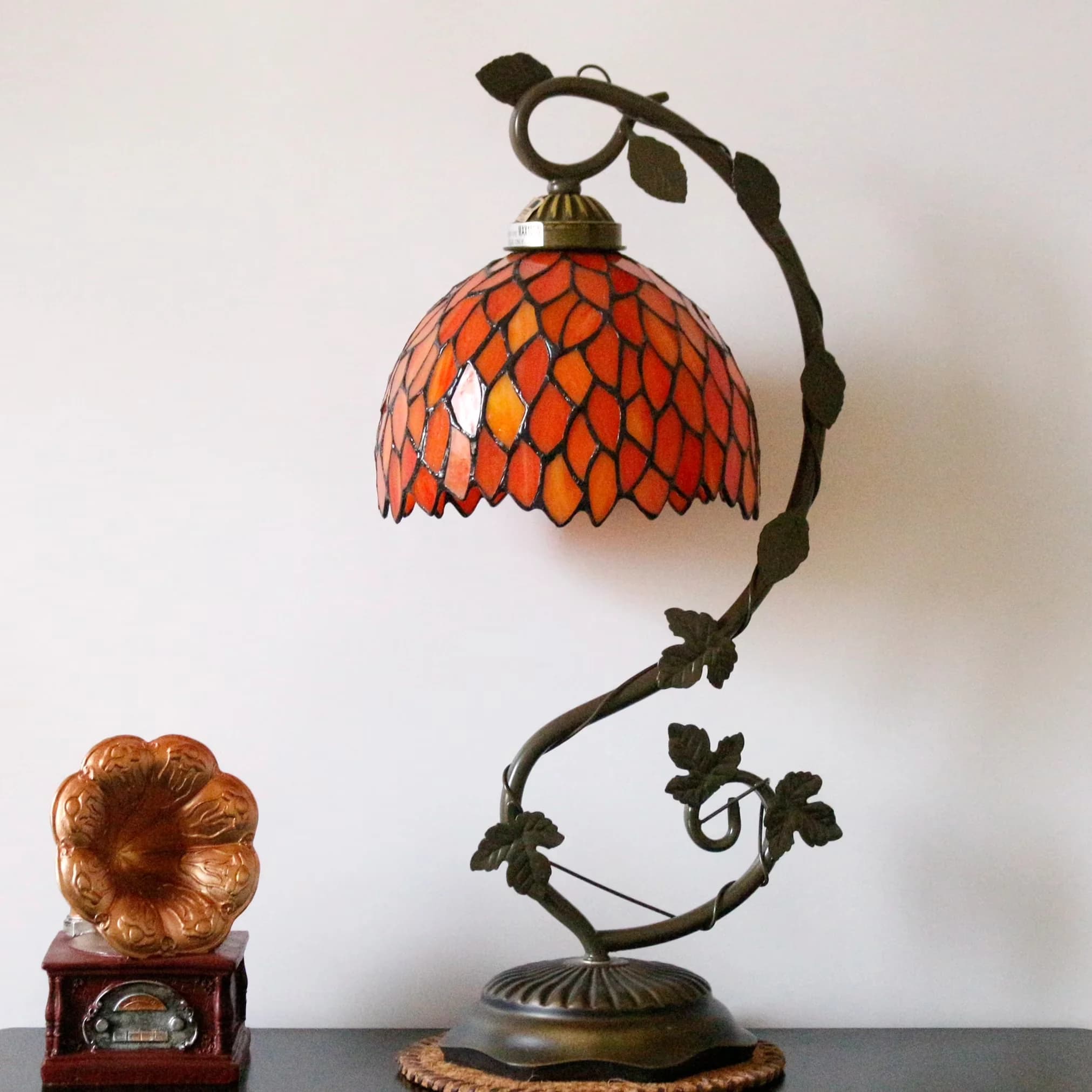 Compact Table Lamp with LED, Bedside Lamps, Lamp base Color: Bronze Antique - Red, Bronze Zinc Metal Base Model 78CA53