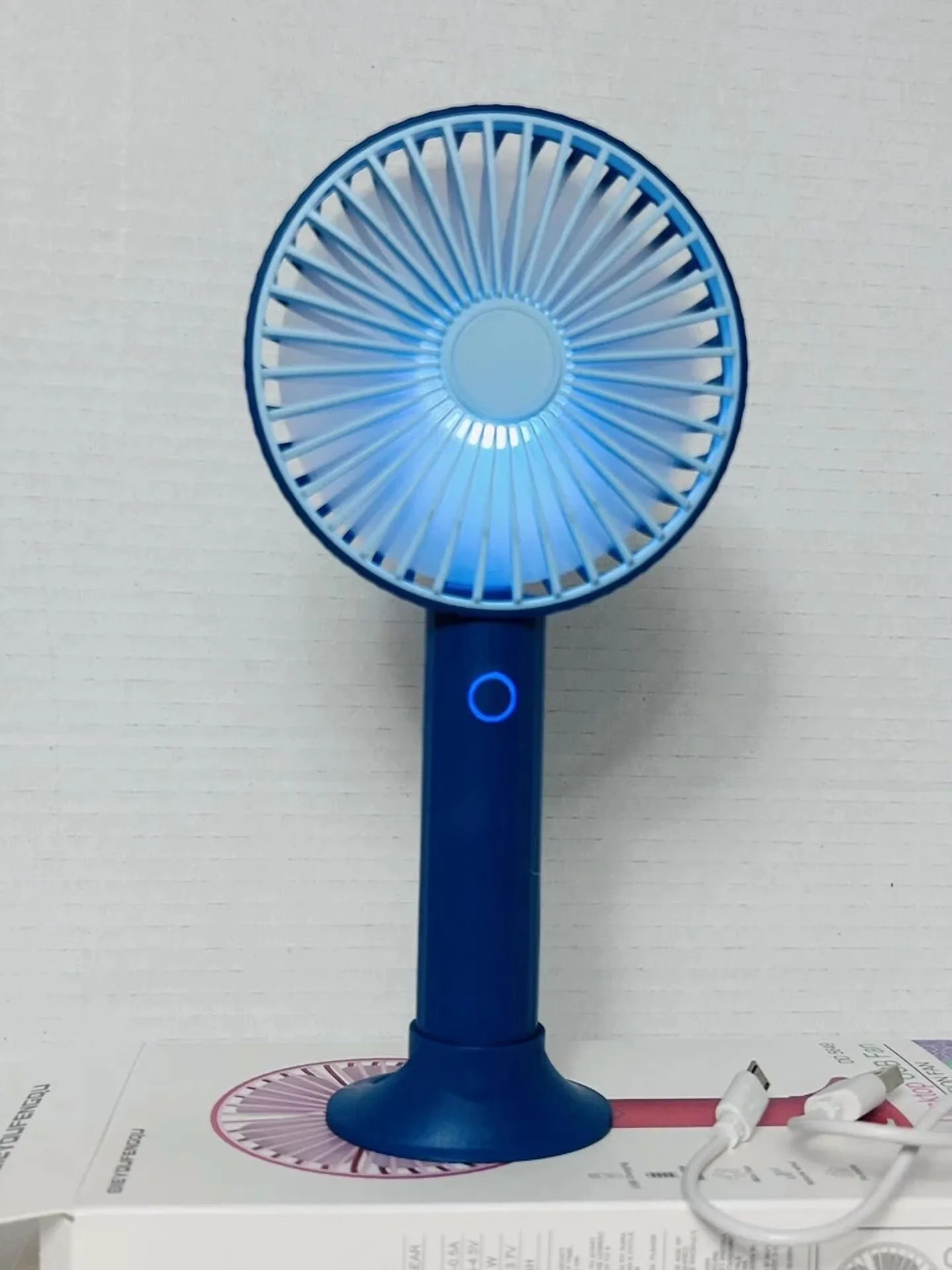 Durable Fans In Cooling with Battery, Easy to use and practical for everyone. - Model AADCC3