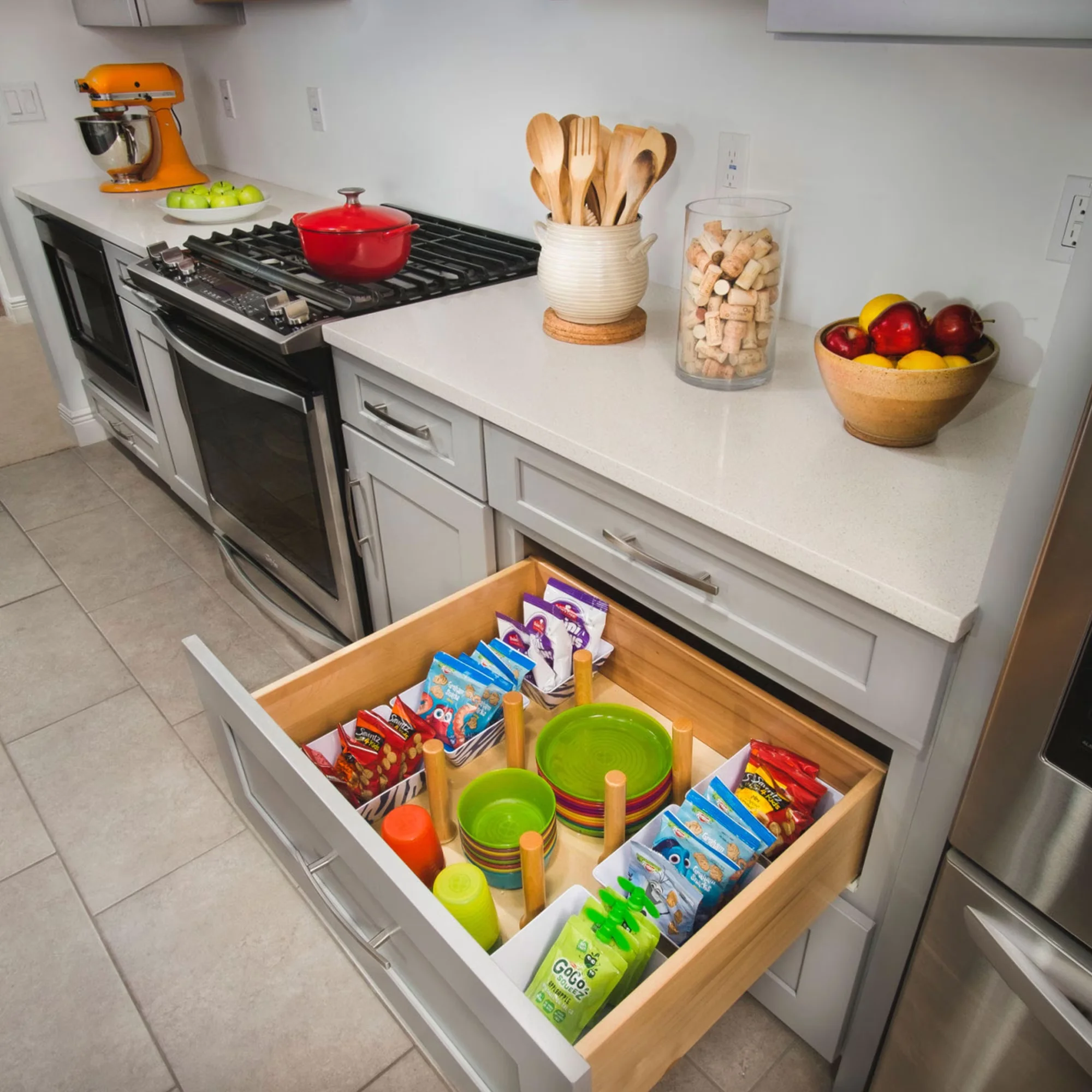 Quality Garage Storage Supply with Adjustable, Perfect for dishes or other platters - Wood Brown Model 7A9402