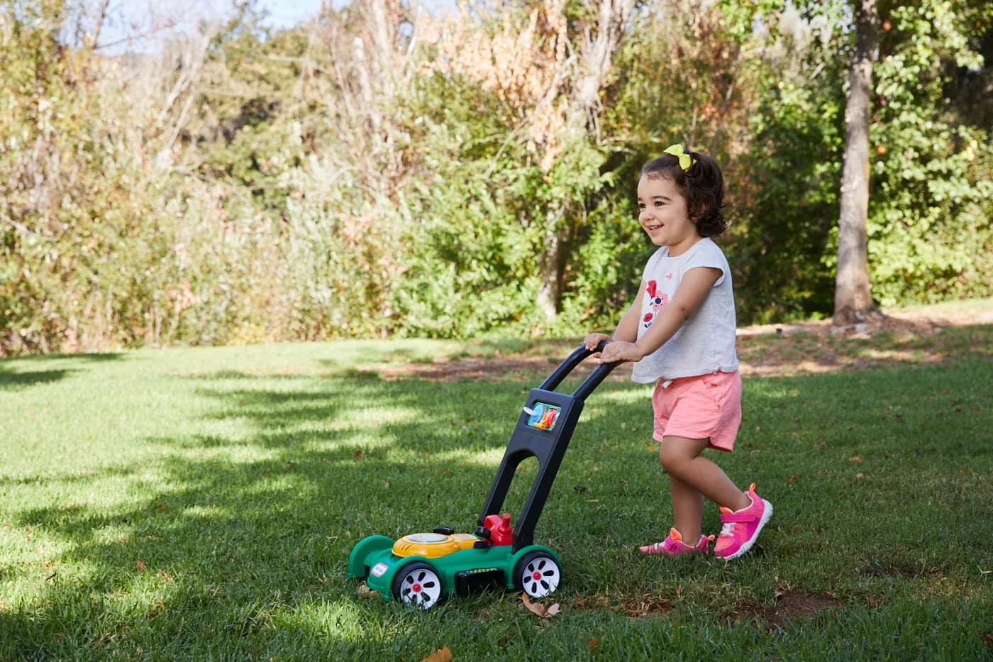 Stylish Push Mower with Gas N Go, Removable gas can - Plastic Multicolor Model 511F01