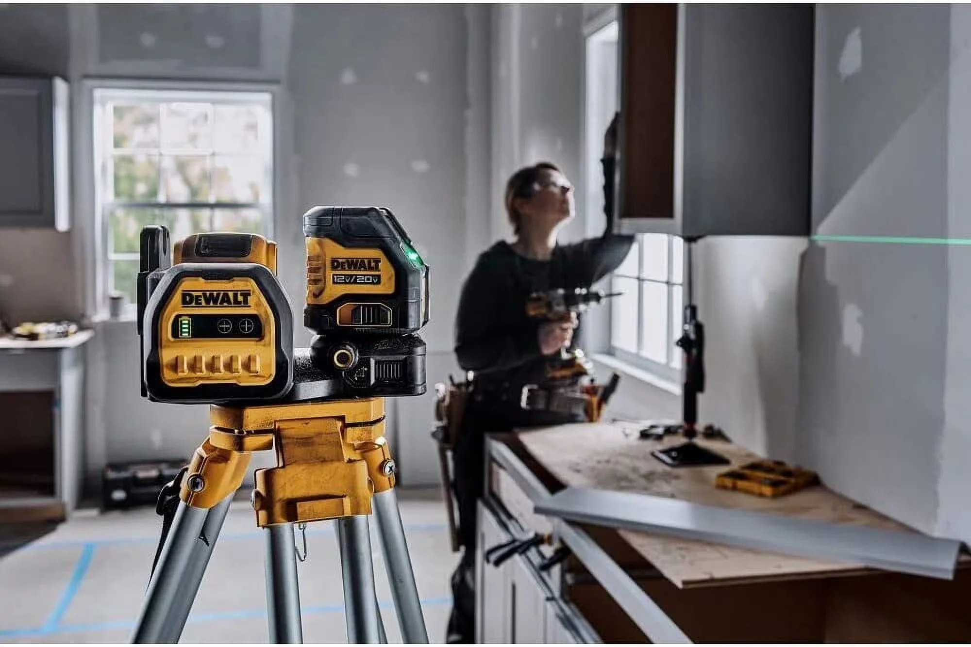 Reliable Measuring Layout with Battery, LED, 20V - Metal Green - Sleek Profile Model 364126