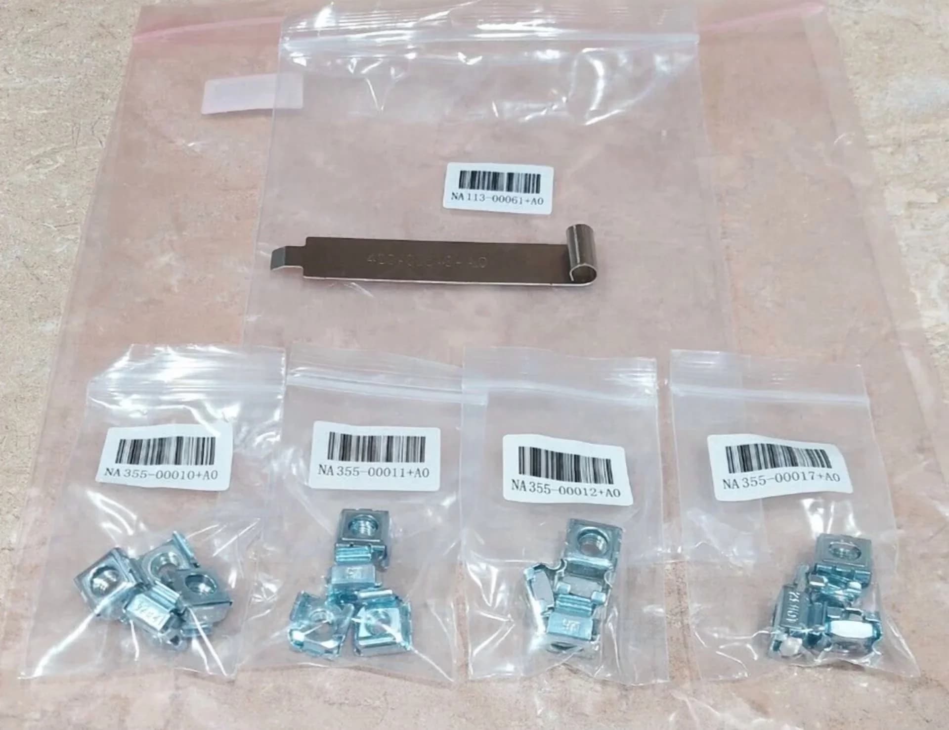 Fastener Essential - A200 - Essential Collection Model E5D0D6