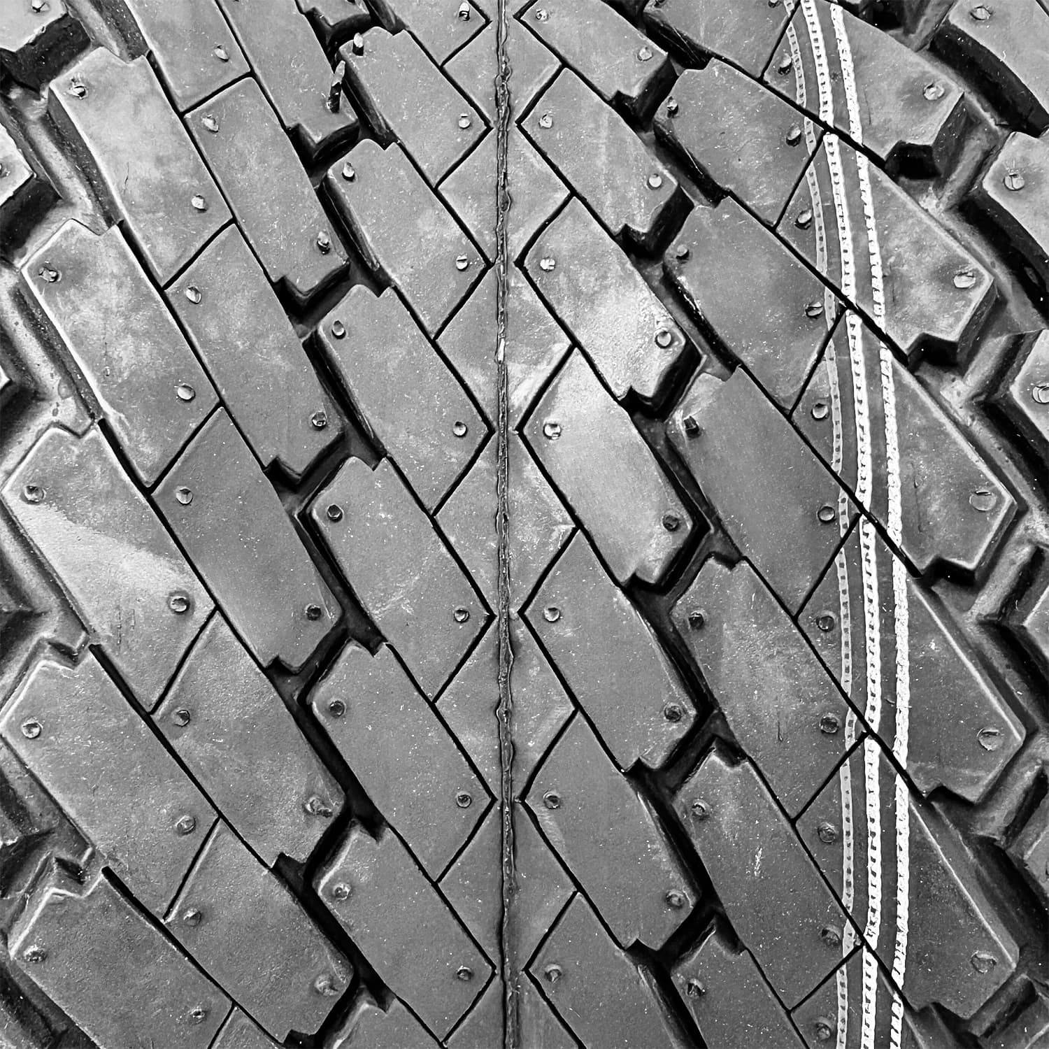 Quality Golf Cart Tire with Low Maintenance, Wet Or Dry, All-Weather - S367 Model B17567