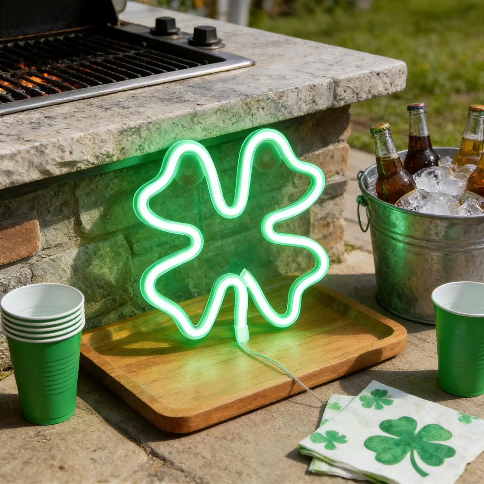Innovative Novelty Light with LED, Battery, St. Patrick's Day LED Hanging Clover - Green Model FBDF27