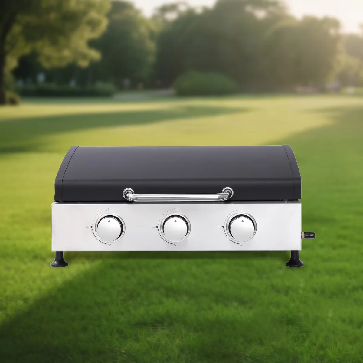 Quality Gas Grill with 28650 BTU, Portable, 28650 BTU High-Powered - Metal Silver Model F5B253
